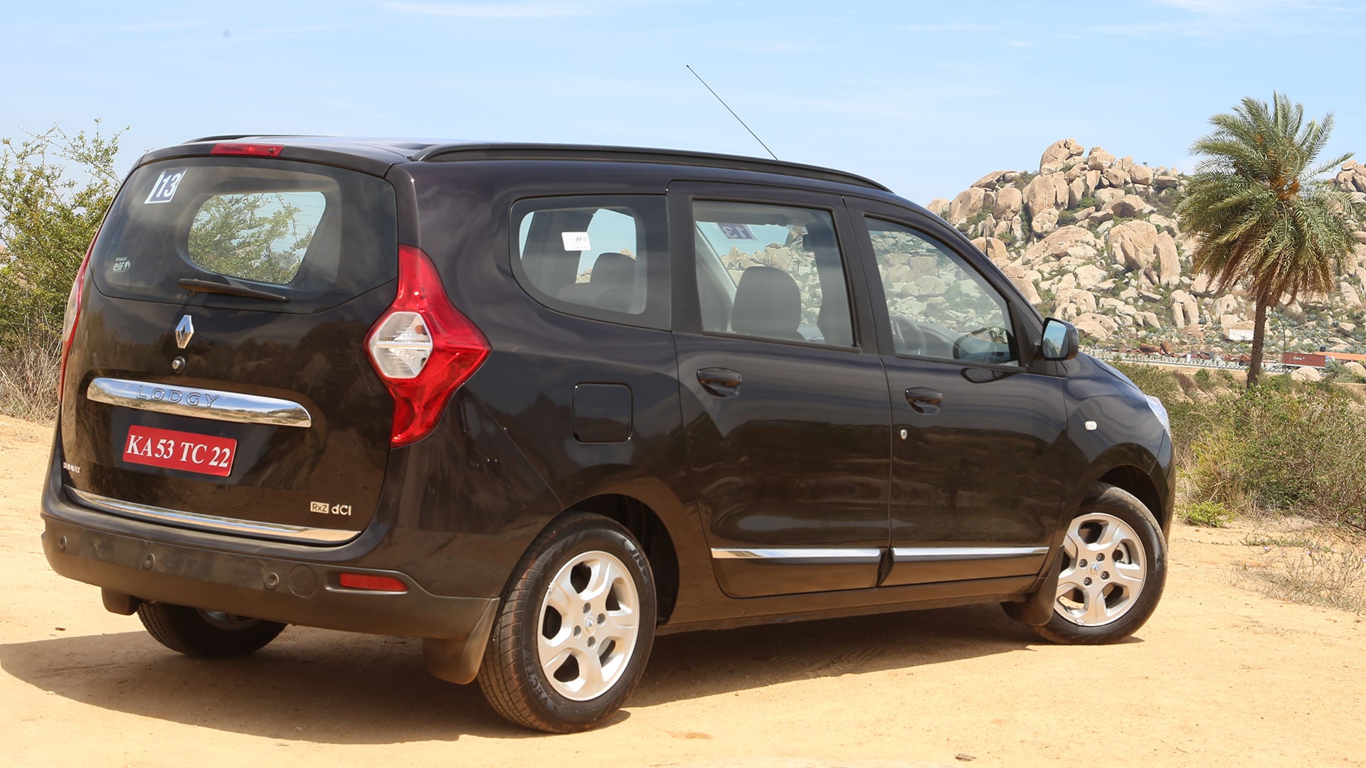 Renault-lodgy-2015-Base 110 dCi Exterior