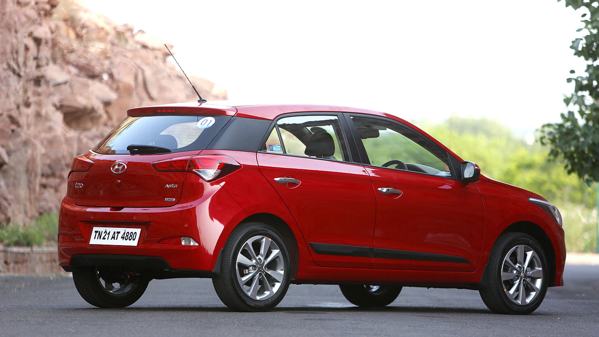 Hyundai-Elite-i20-2014 Exterior
