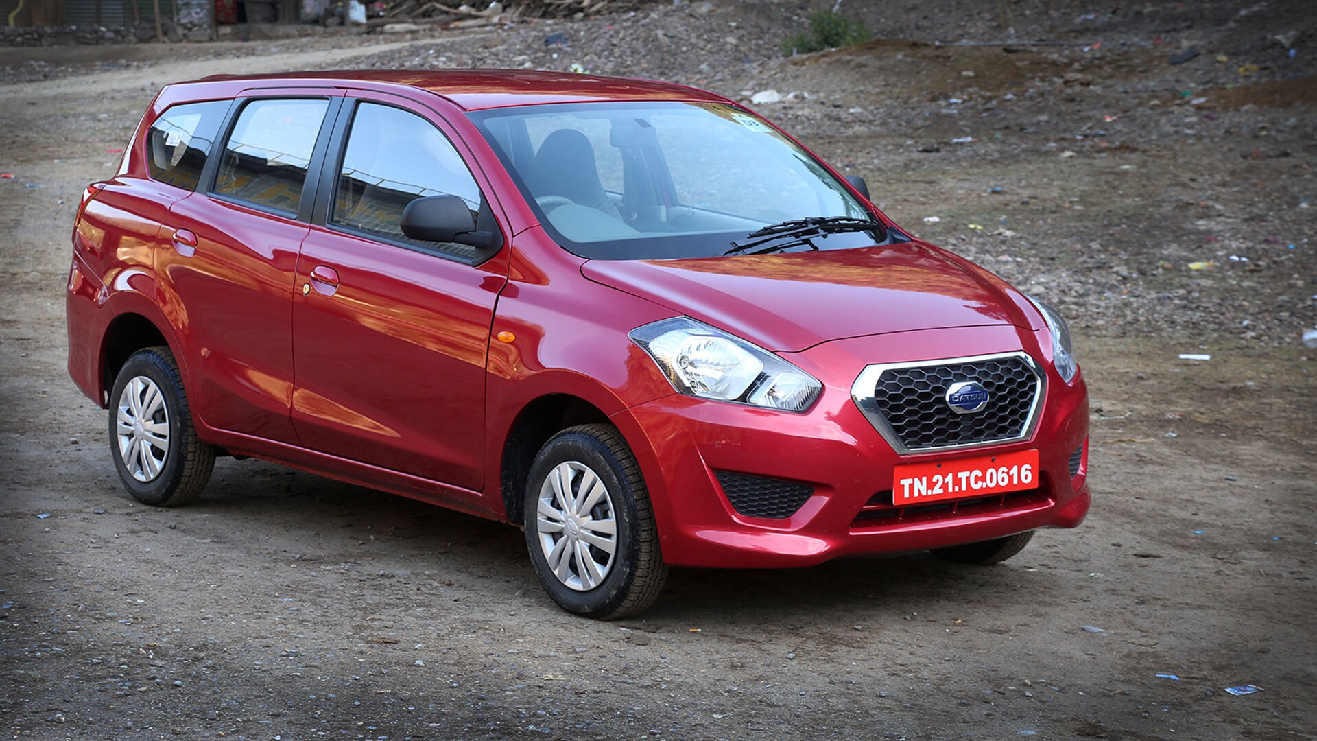 Datsun-go+ 2015 Compare Car Photos - Overdrive