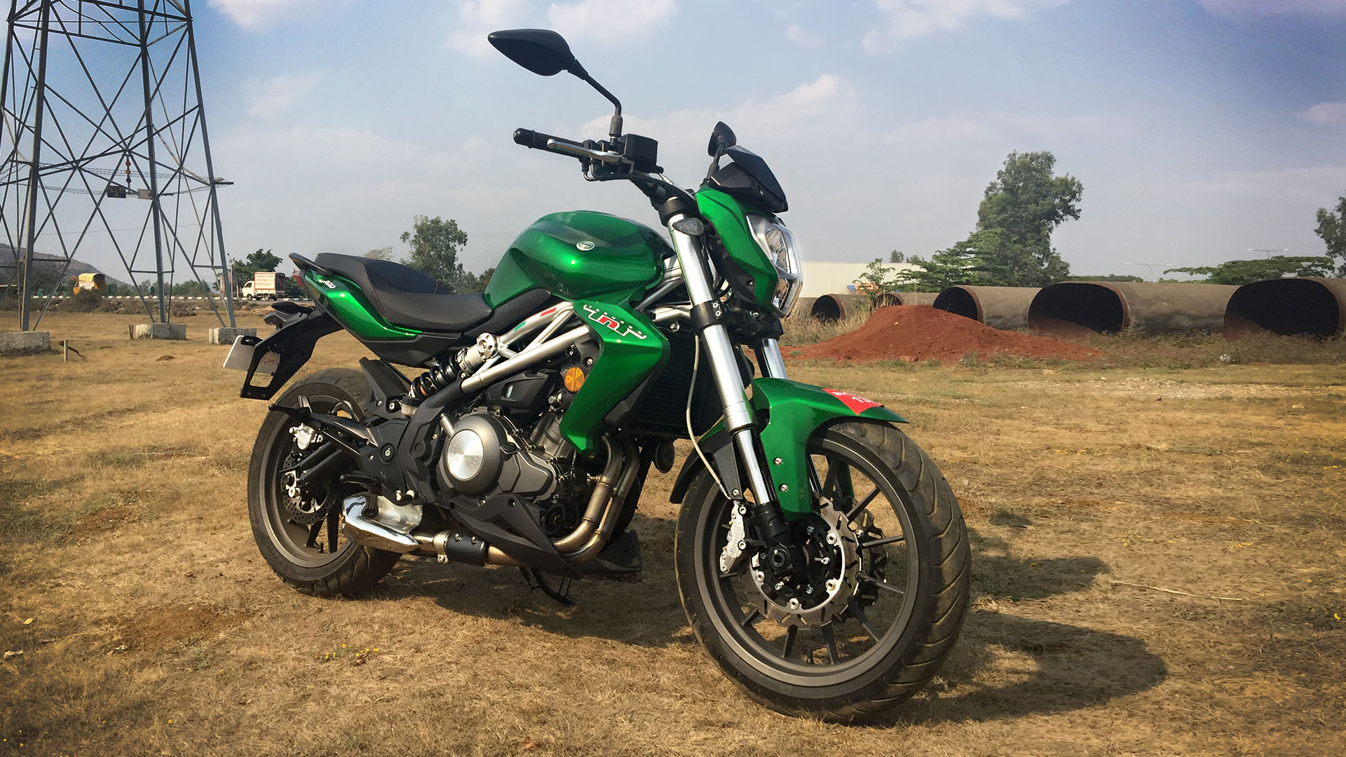 Benelli TNT 300 2015 STD
