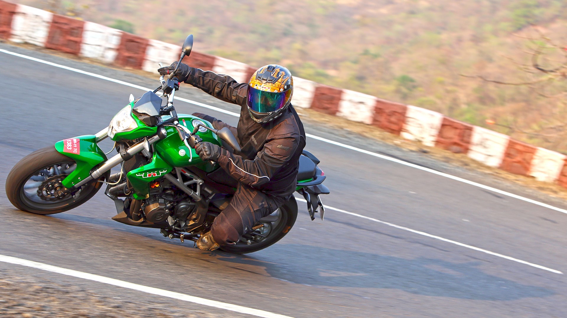 Benelli TNT 300 2015 STD