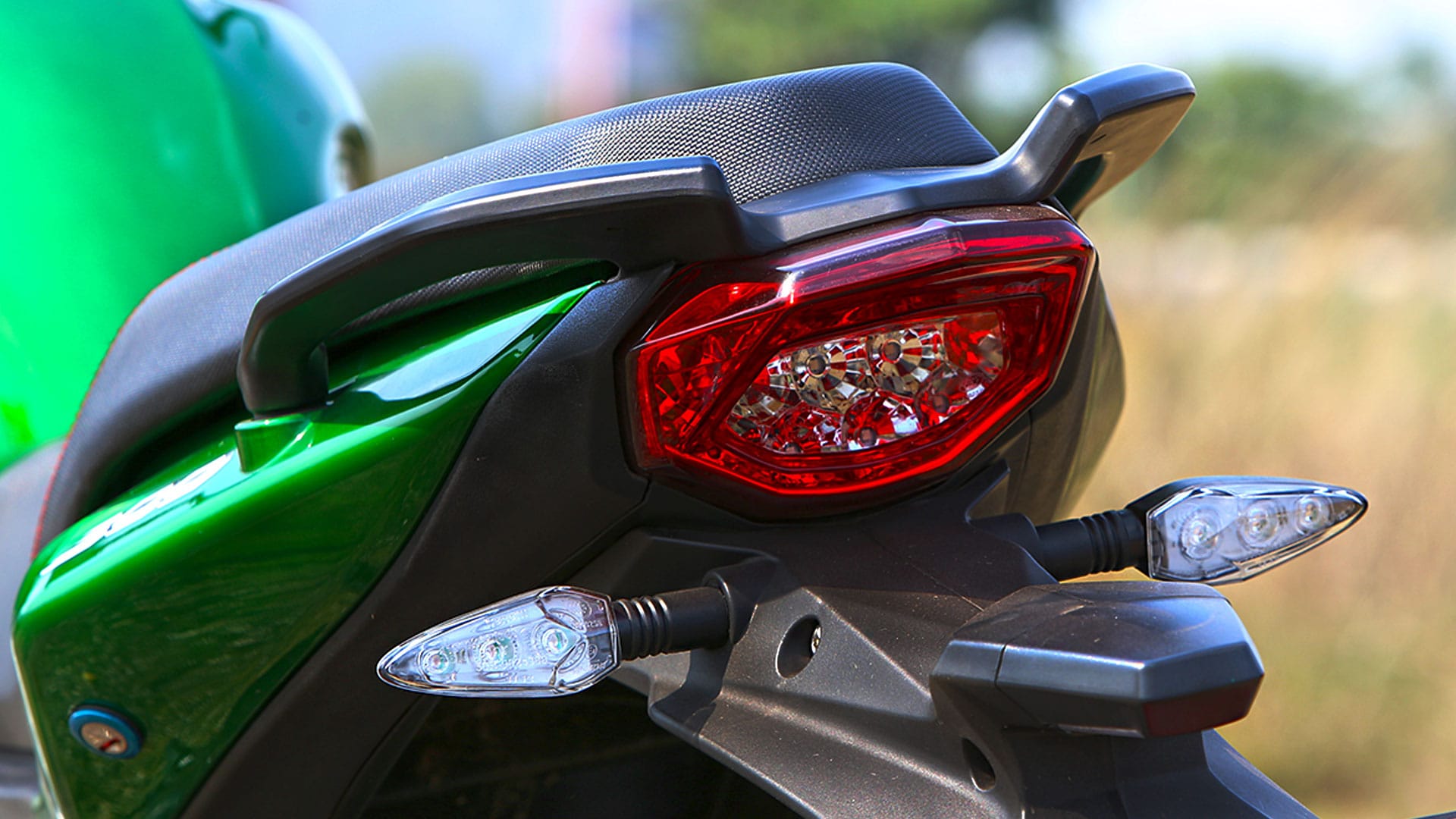 Benelli TNT 300 2015 STD