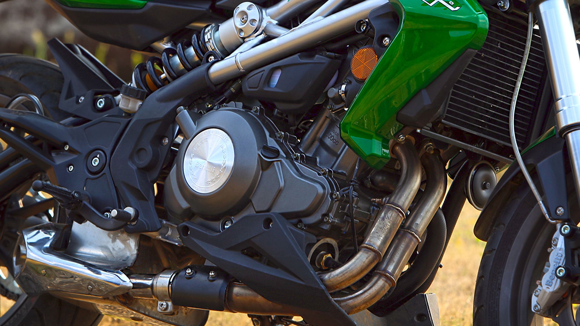 Benelli TNT 300 2015 STD