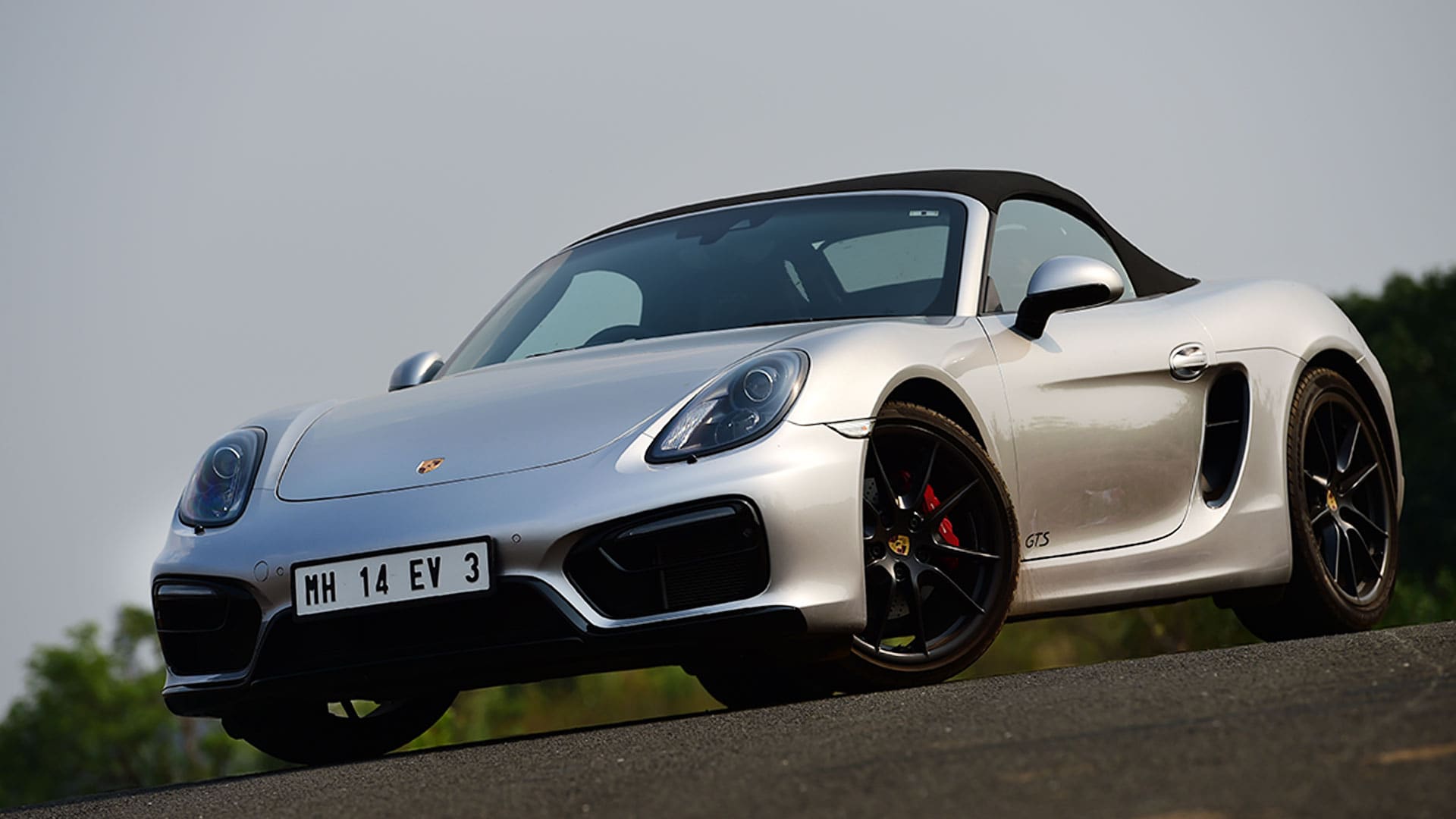 Porsche-boxster-2015-GTS Compare