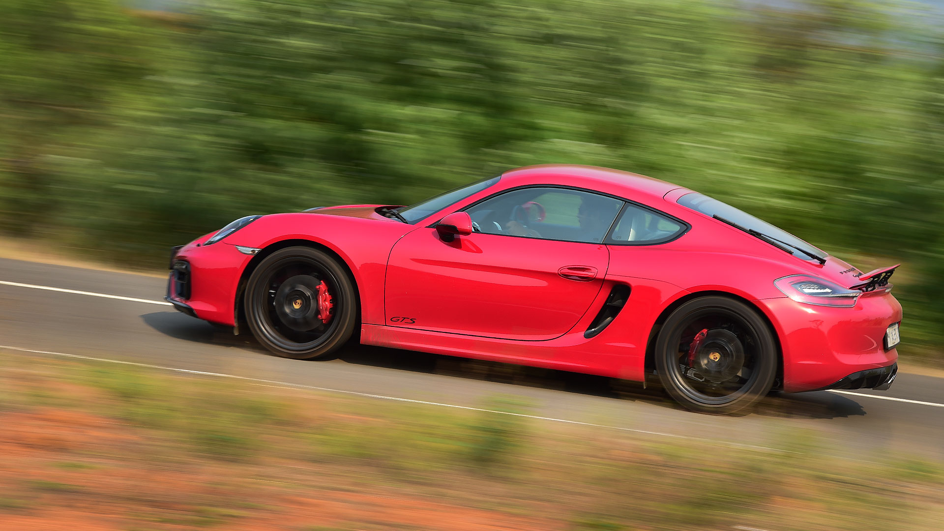 Porsche-cayman-2015-GTS Exterior