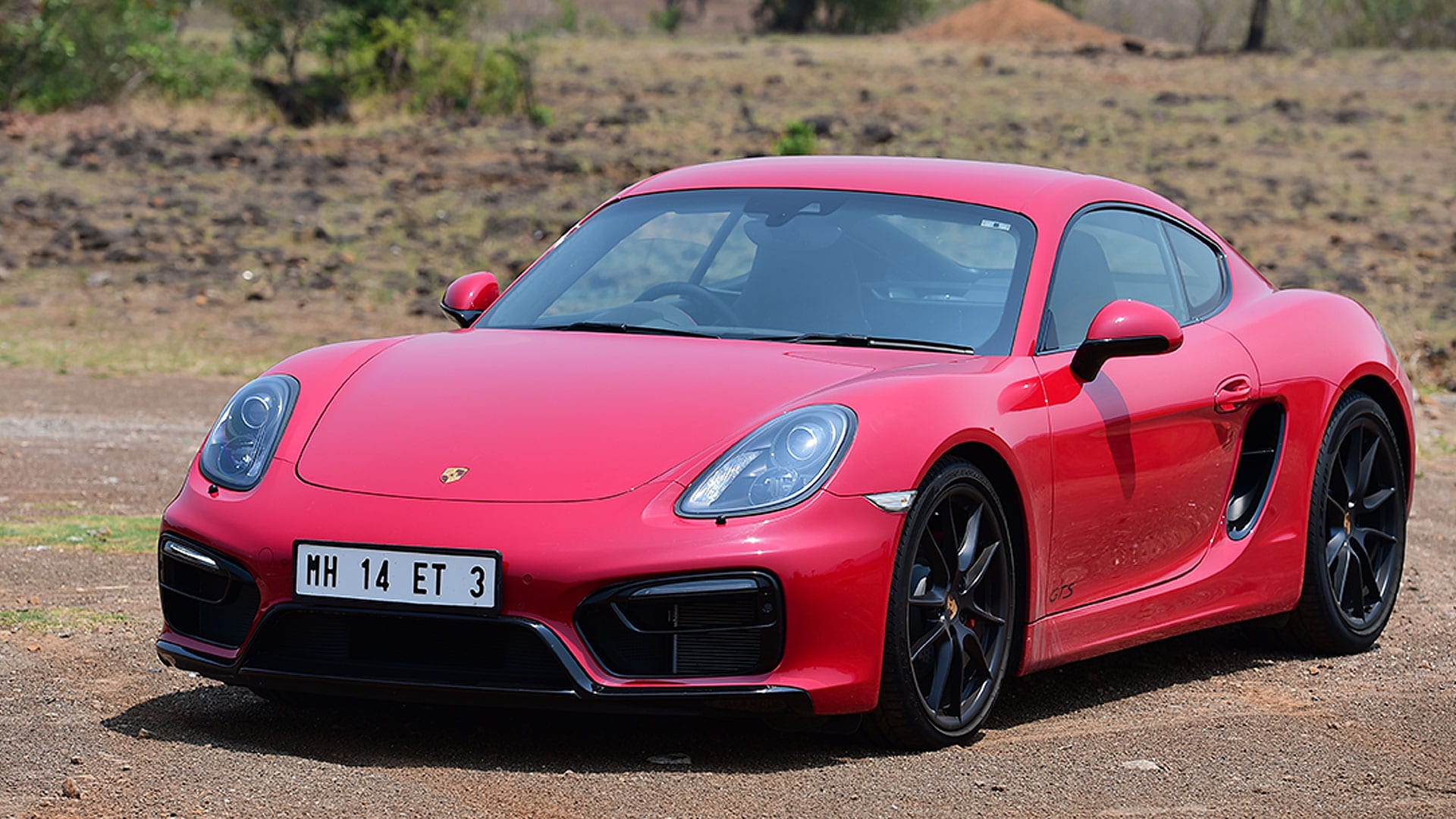 Porsche-cayman-2015-GTS Compare