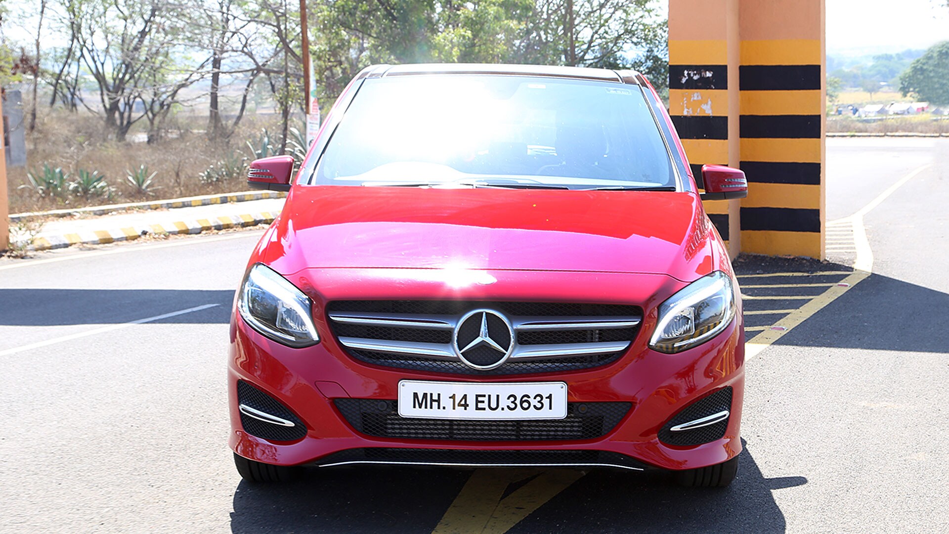 Mercedesbenz-bclass-2015-B200 CDI Sport Exterior