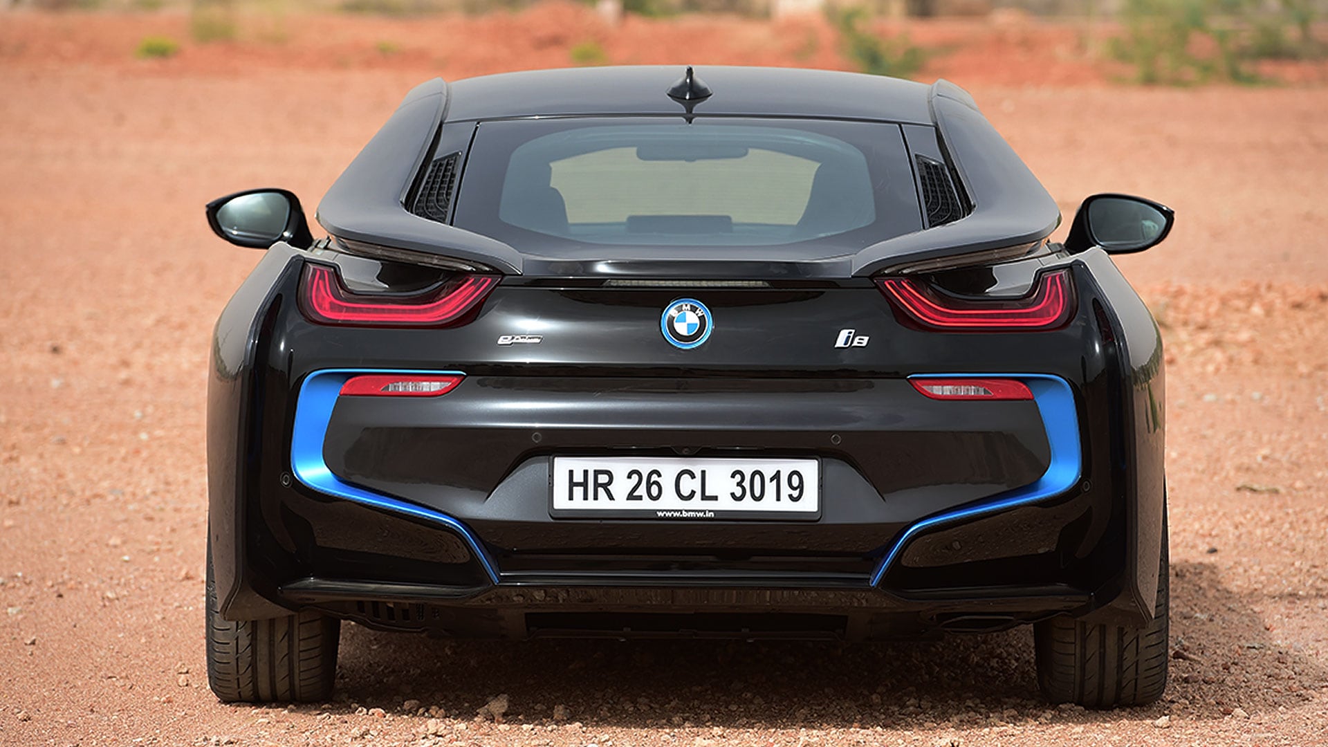BMW-i8-2015-STD Compare