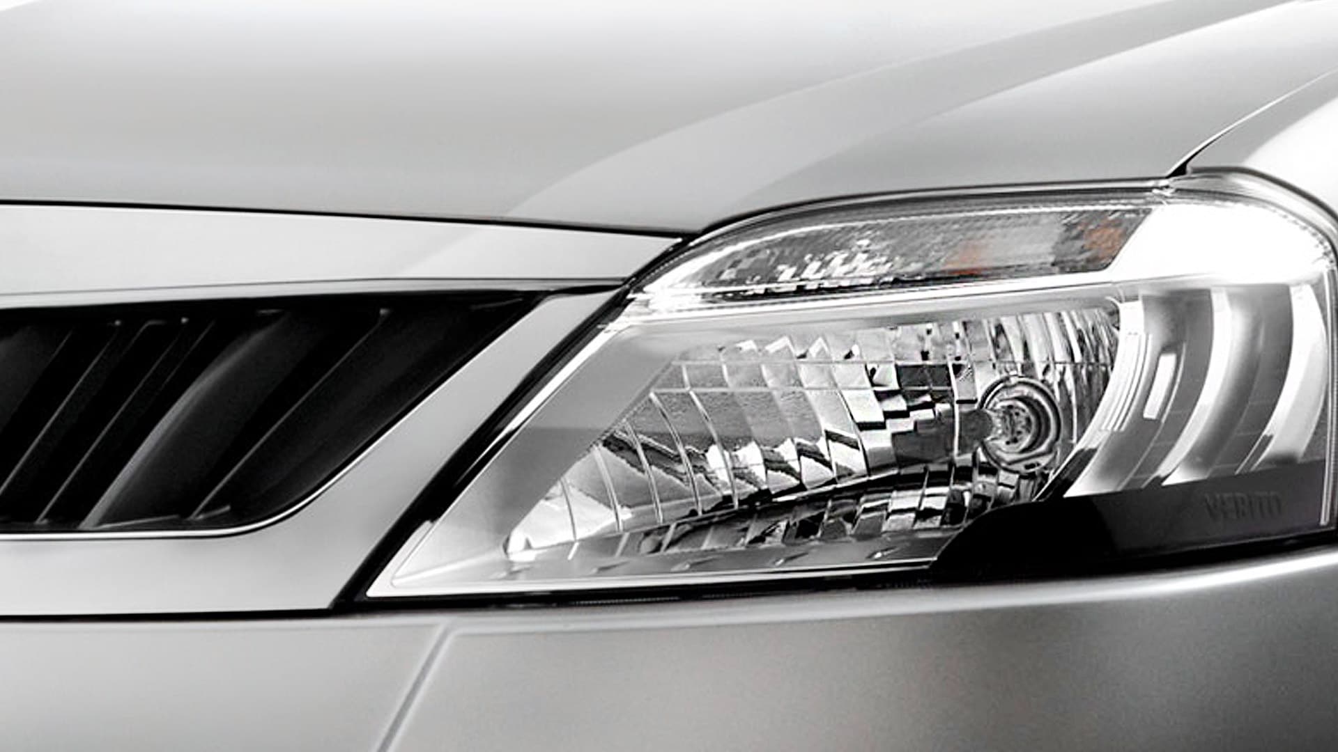 Mahindra-Verito-2013-1-5-D4-Exterior