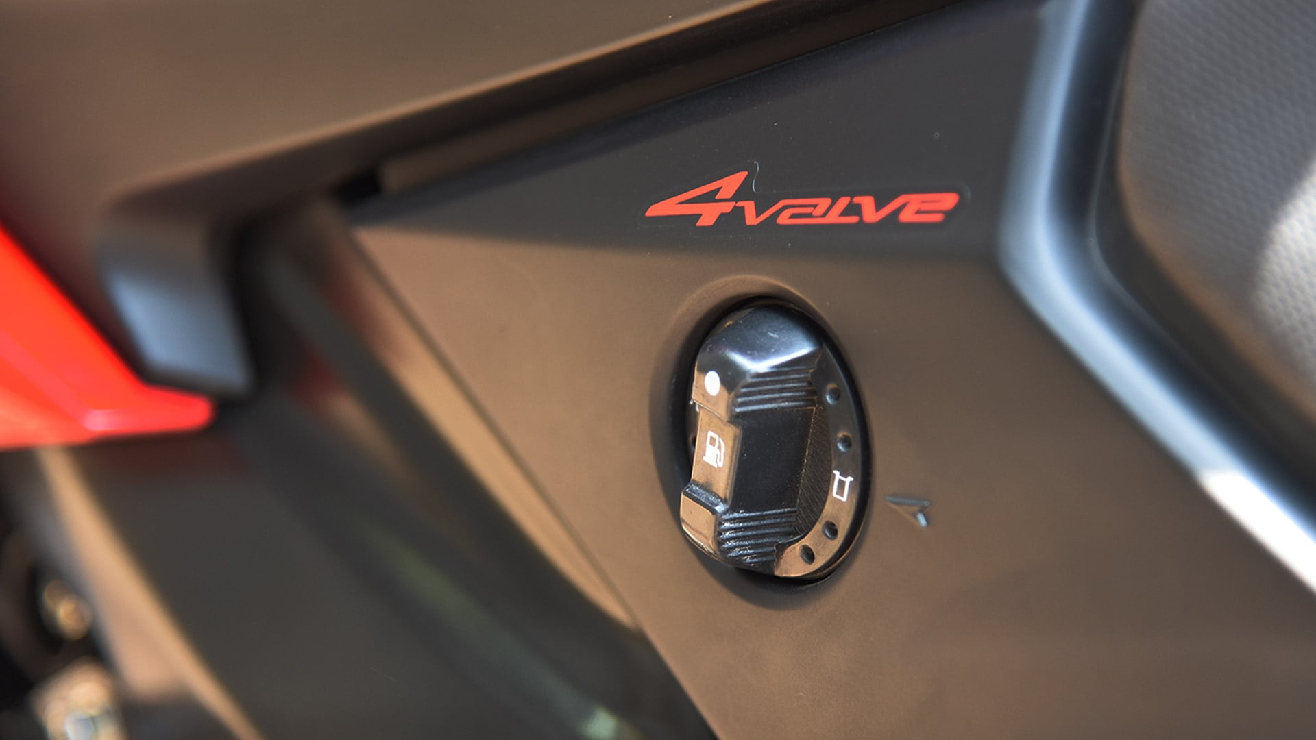 Bajaj Pulsar AS200 2015 STD