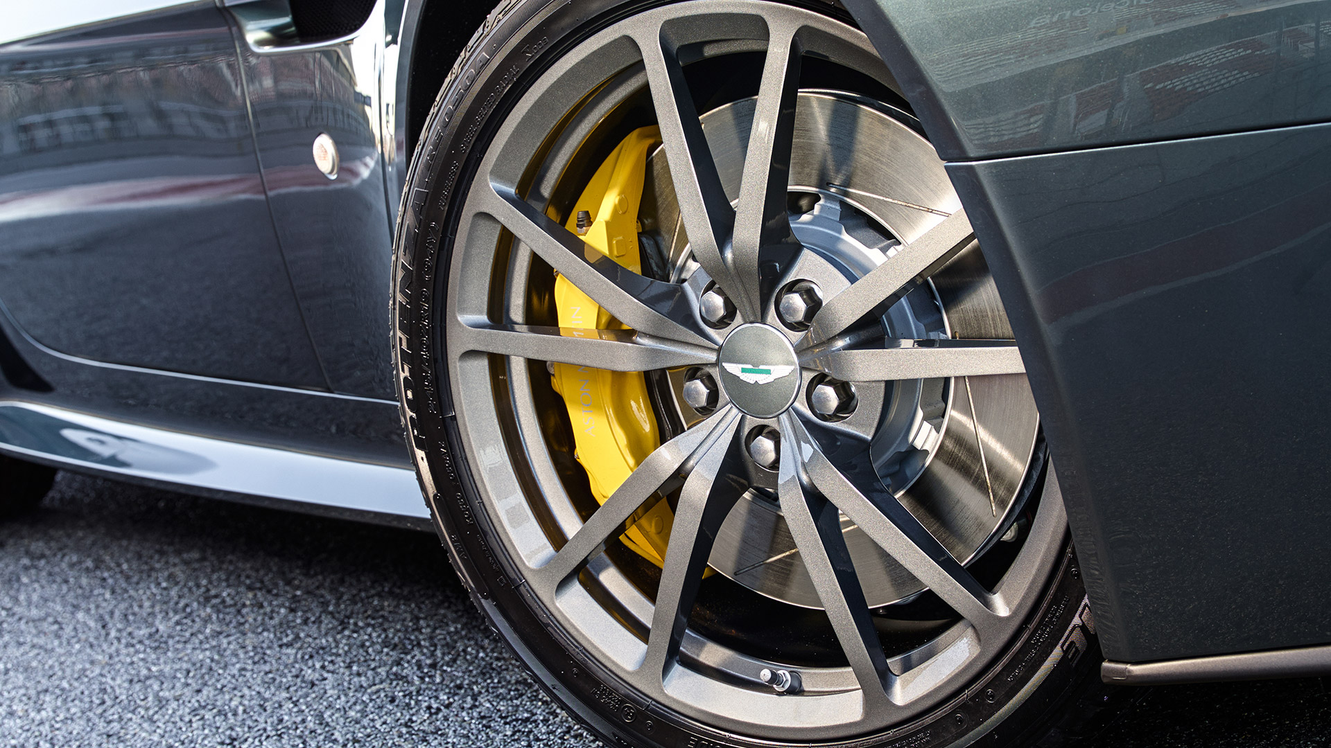 Aston Martin Vantage N430 2013 STD Exterior