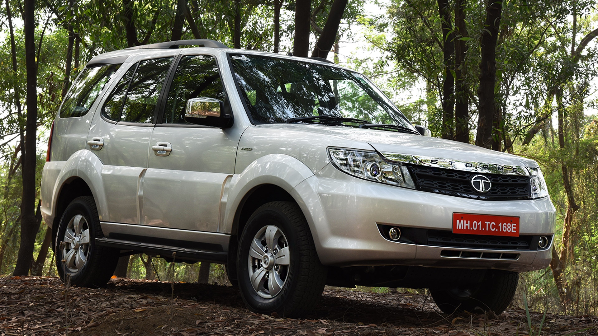 Tata Safari Storme 2015 VX BS4 4x4 Exterior