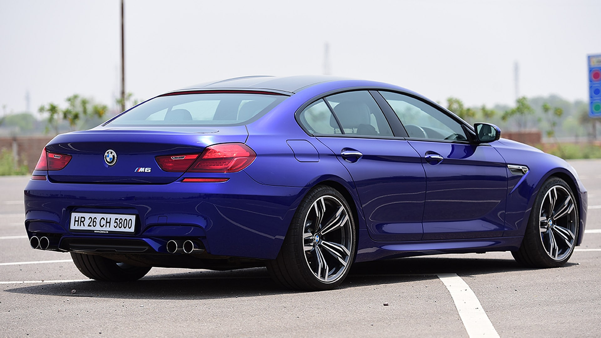 BMW M6 gran coupe 2015 Compare