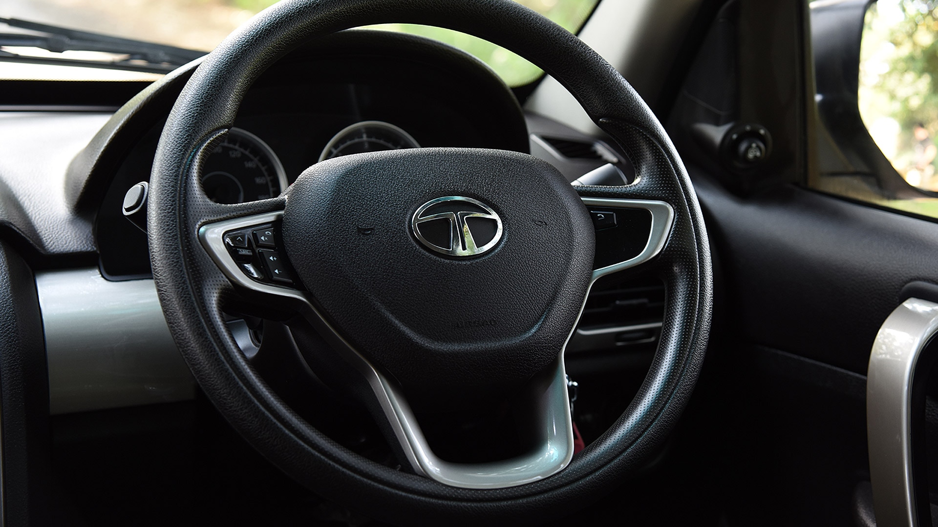 Tata Safari Storme 2015 VX BS4 4x4 Interior