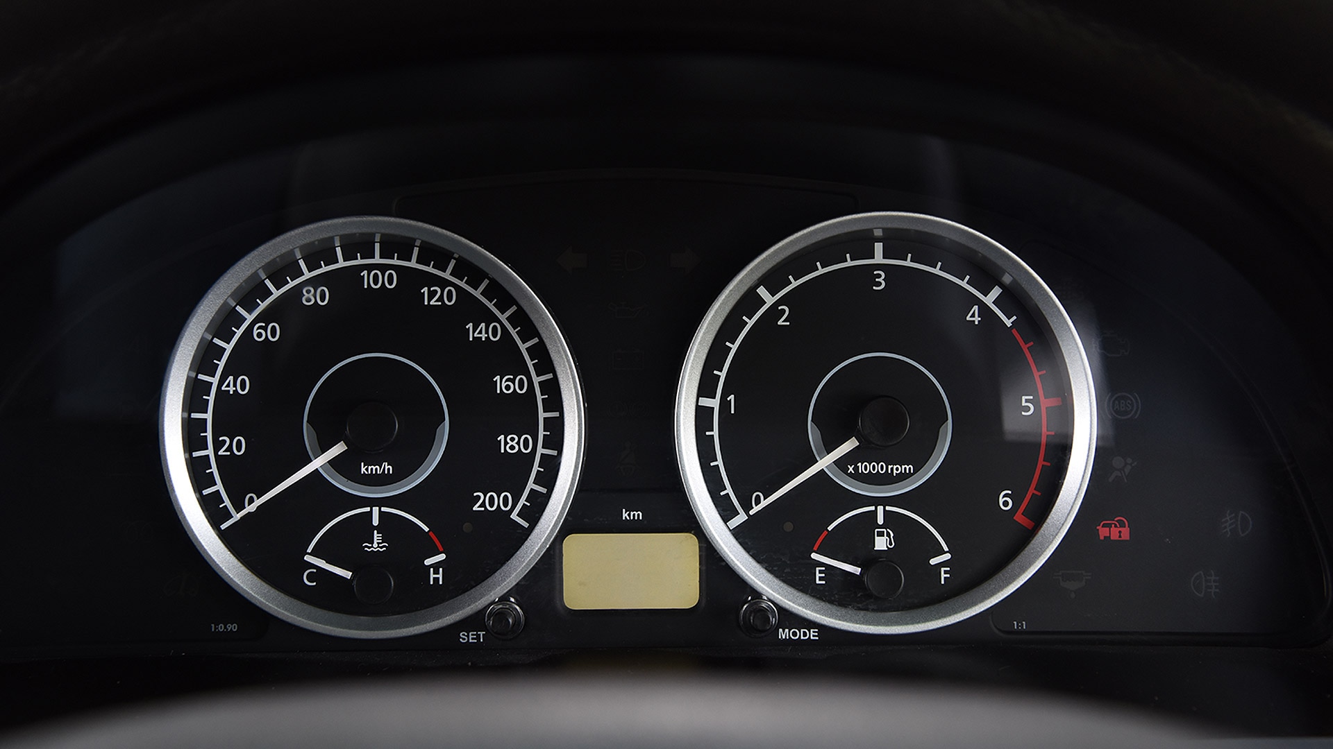 Tata Safari Storme 2015 VX BS4 4x4 Interior