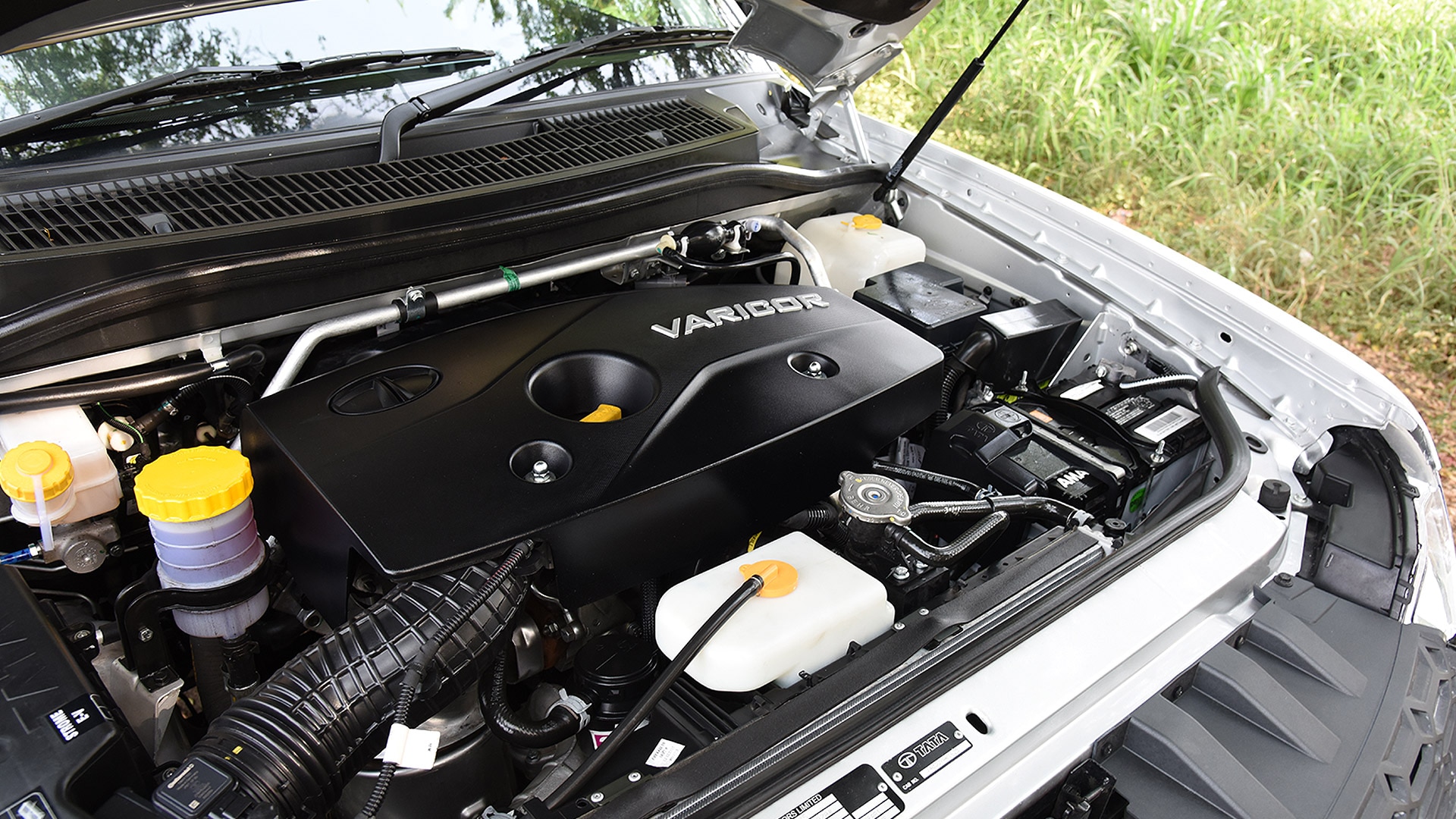 Tata Safari Storme 2015 VX BS4 4x4 Interior