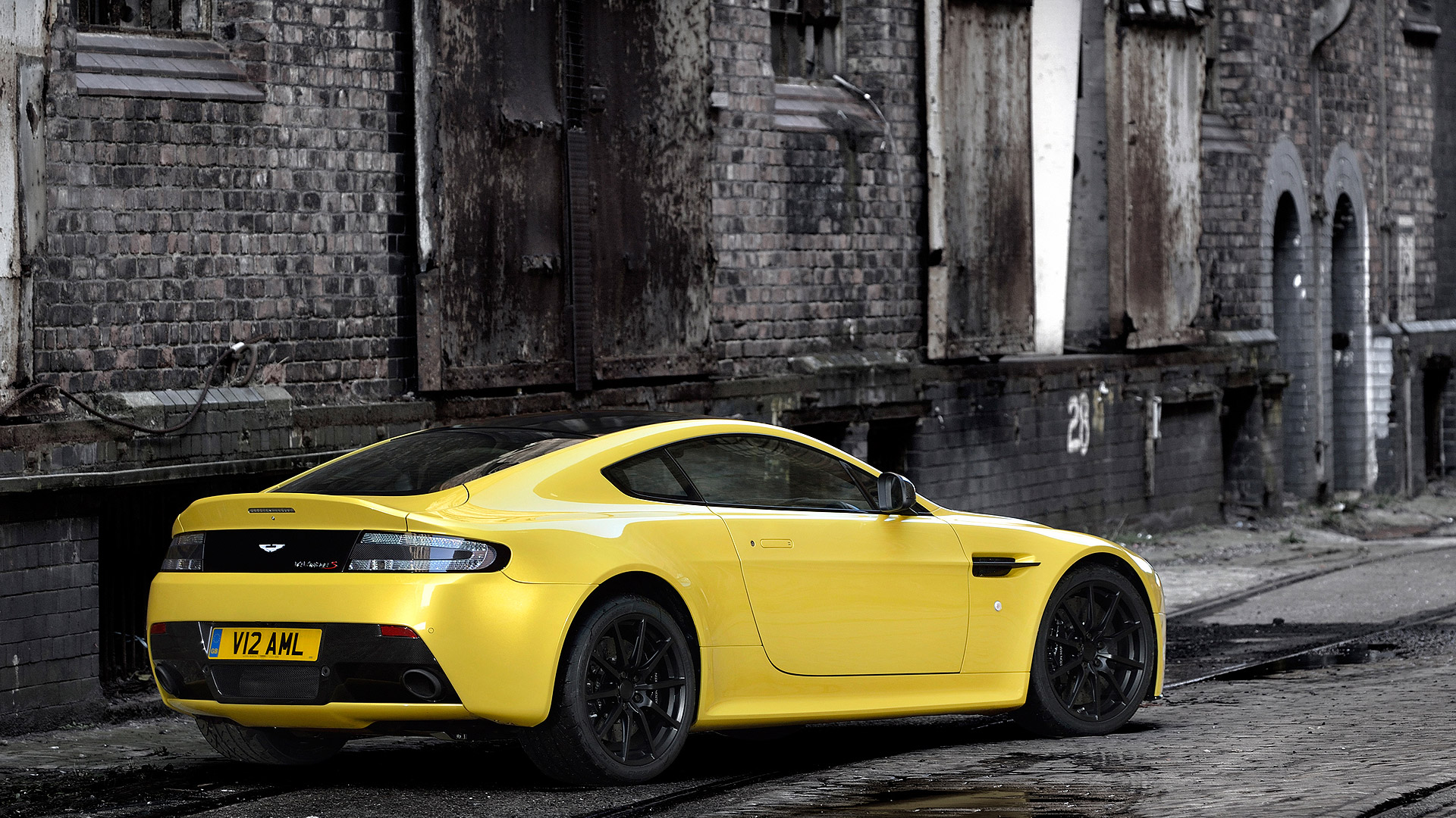 Aston Martin Vantage V12s 2013 STD Exterior