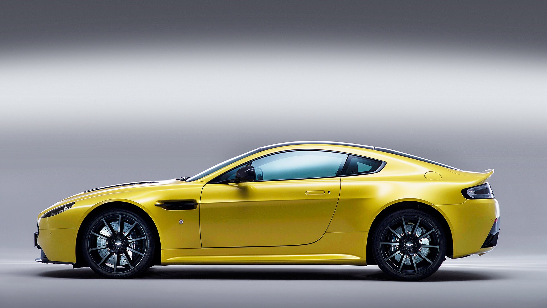Aston Martin Vantage V12s 2013 STD Exterior