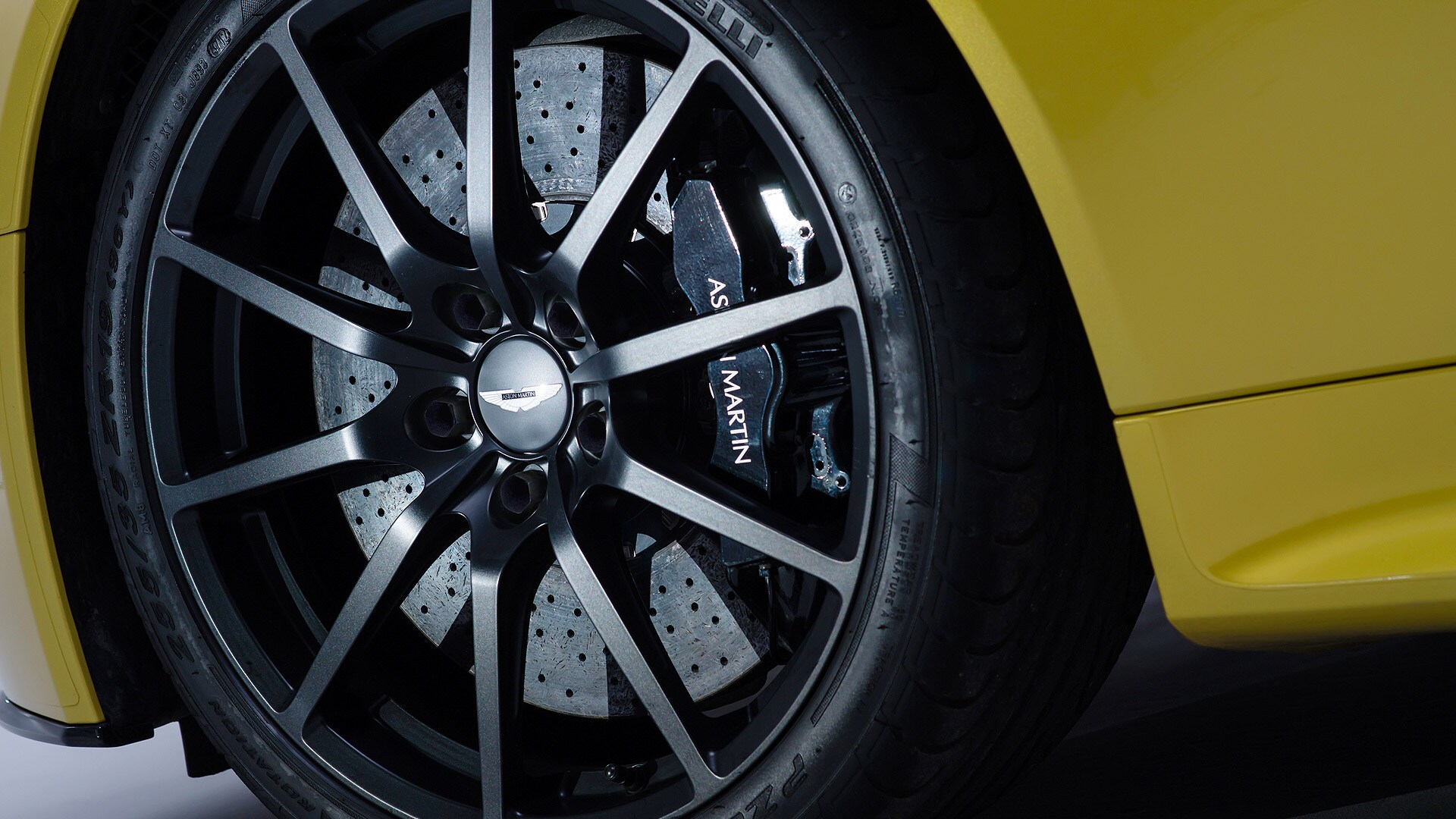 Aston Martin Vantage V12s 2013 STD Exterior