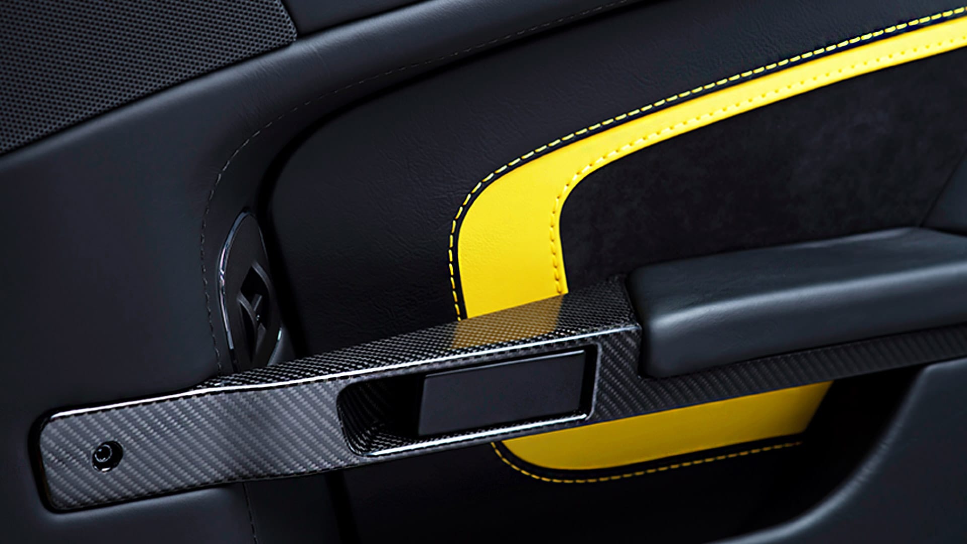 Aston Martin Vantage V12s 2013 STD Interior