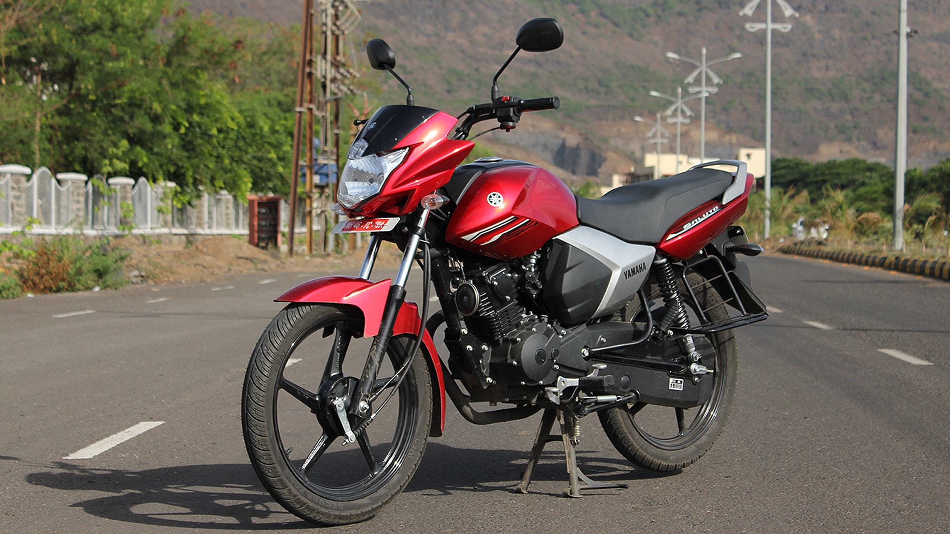 Yamaha Saluto 2015 Std Compare
