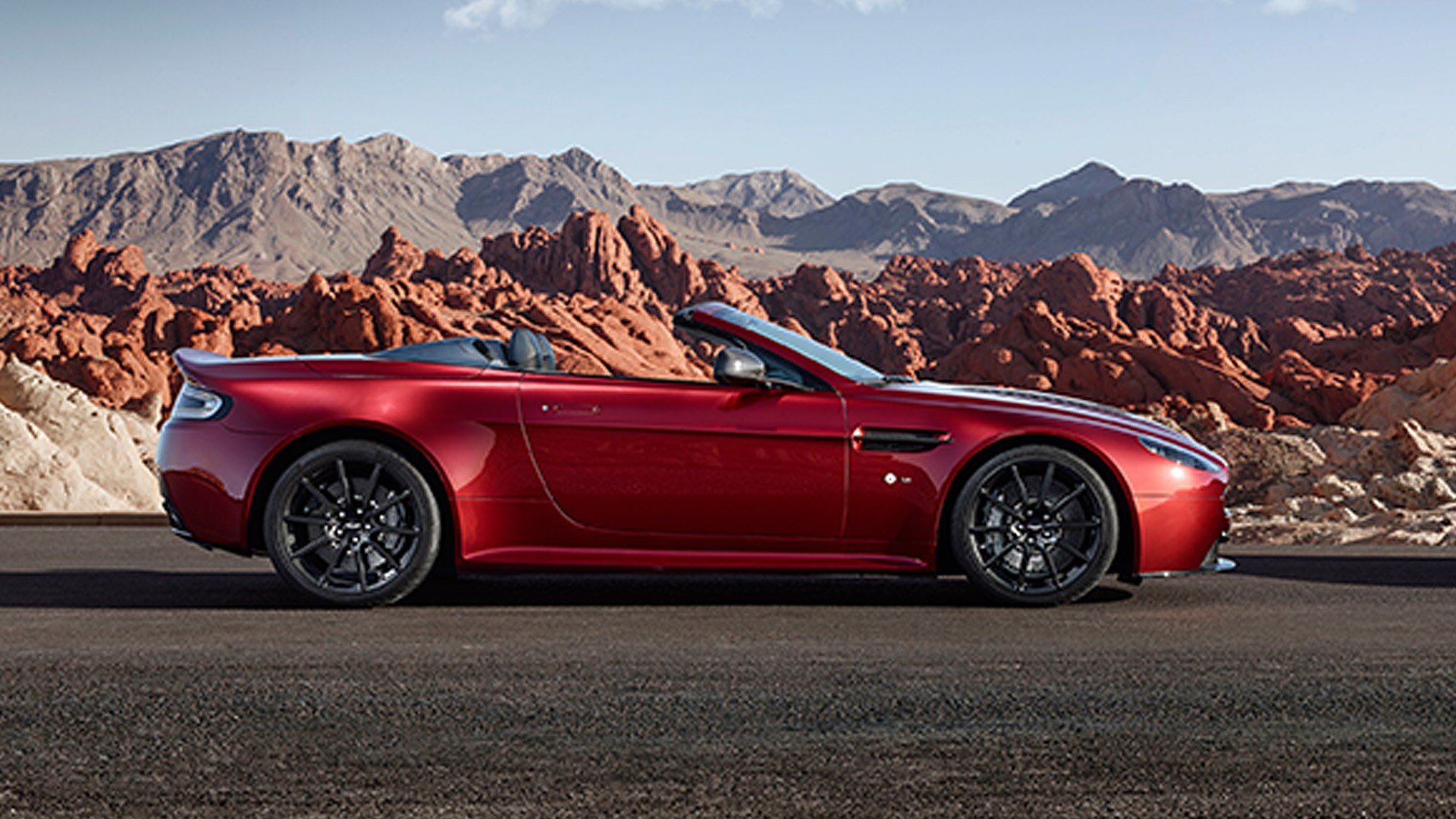 Aston Martin Vantage V12 S 2013 Roadster Exterior