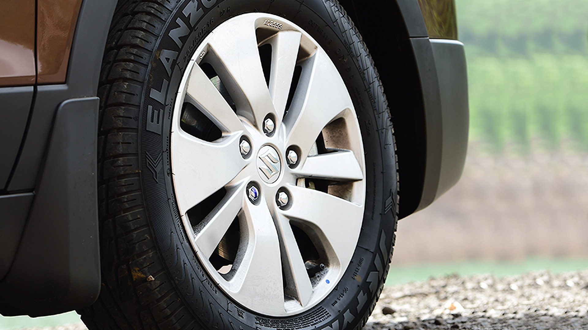 Maruti Suzuki Scross 2015 Zeta 320 Exterior