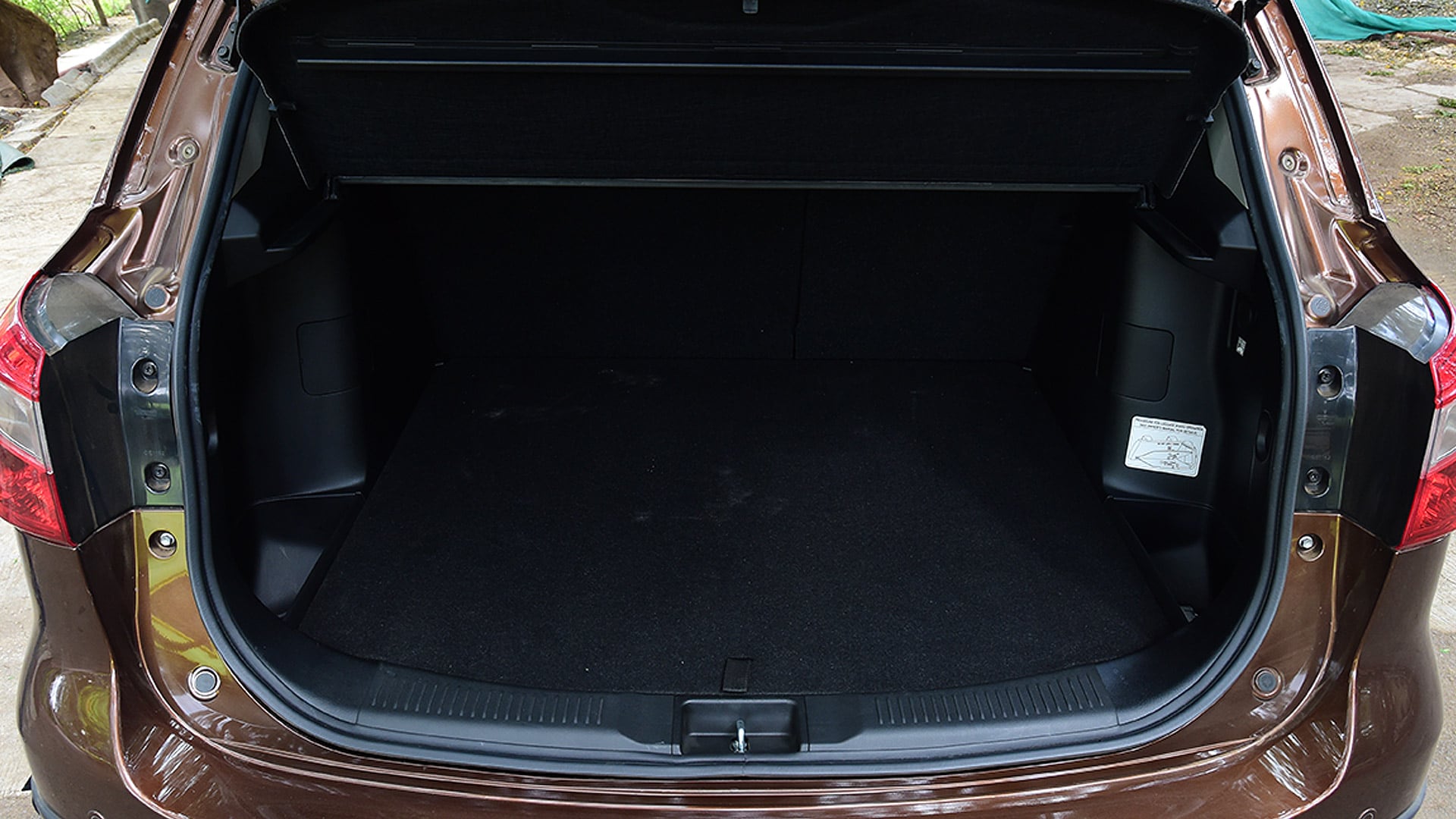 Maruti Suzuki Scross 2015 Zeta 320 Interior