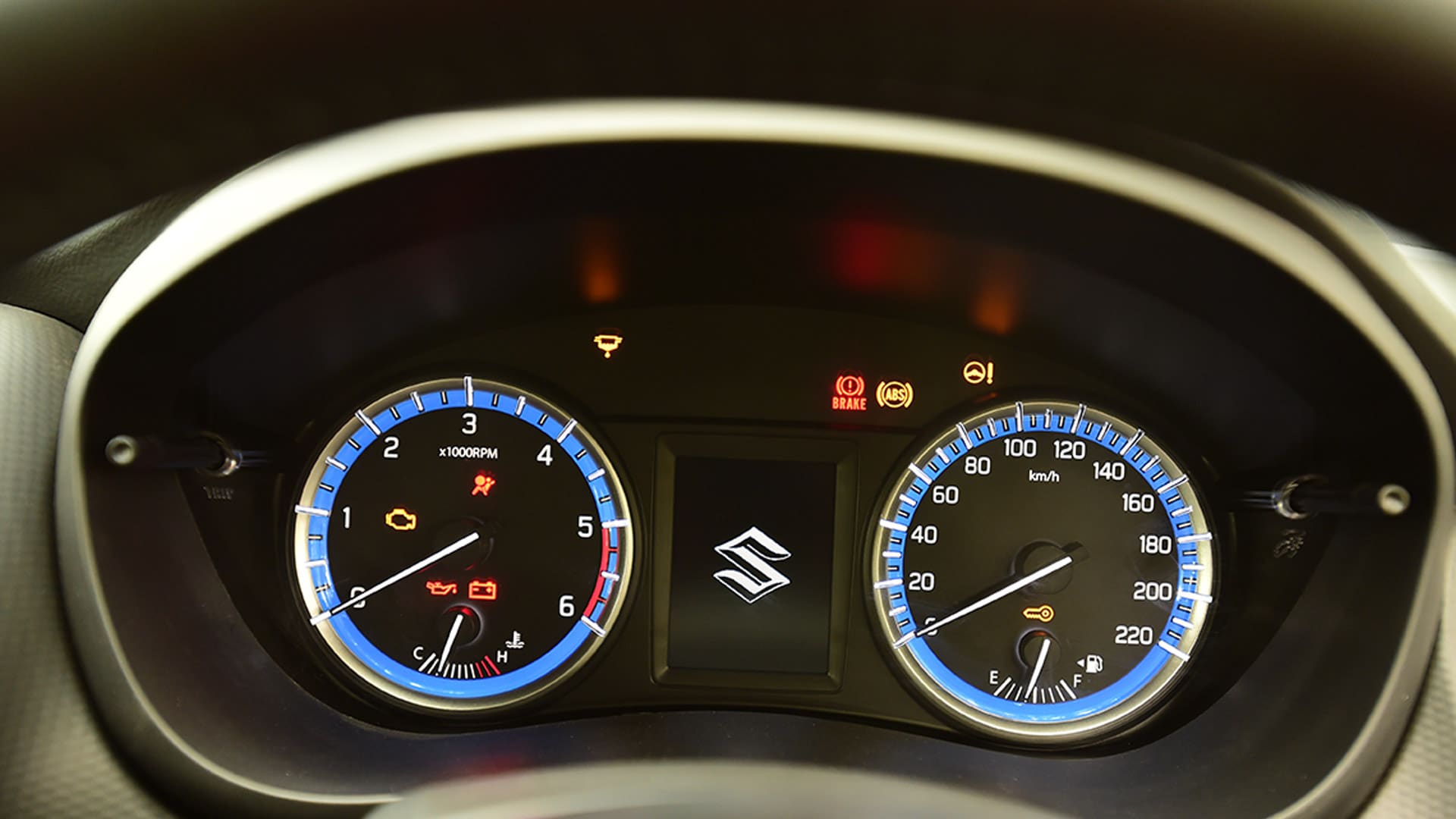 Maruti Suzuki Scross 2015 Zeta 320 Interior