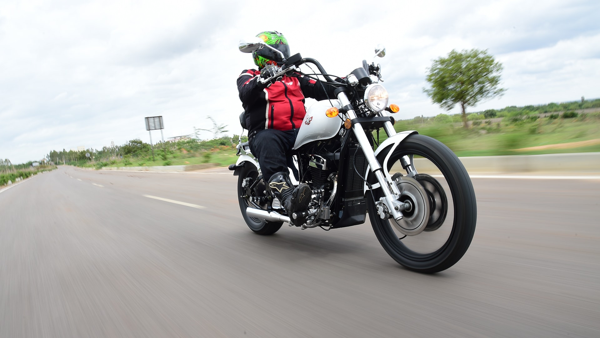 Regal Raptor Daytona 2015 STD