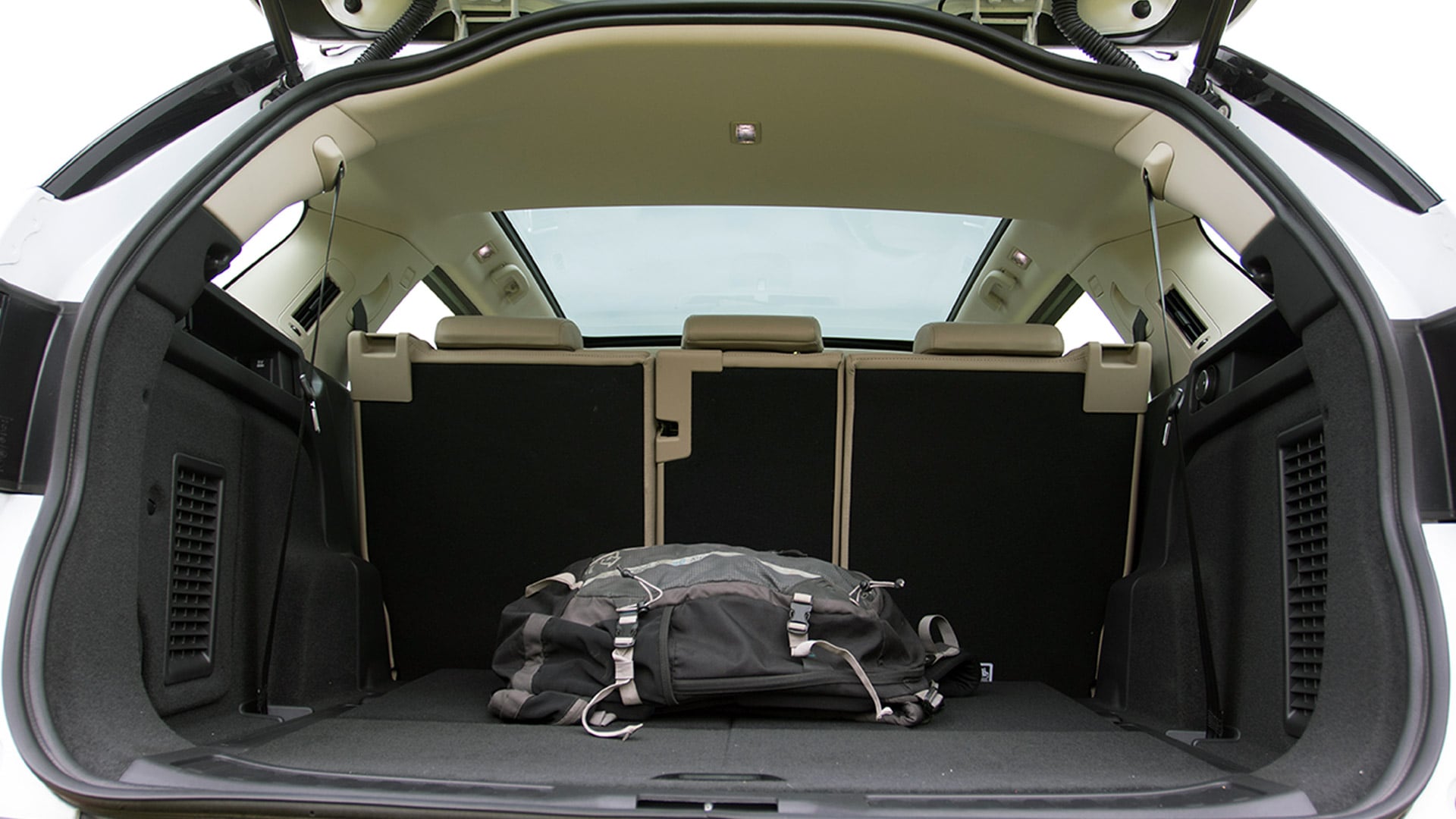 Land Rover Discovery Sport 2015 HSE Compare