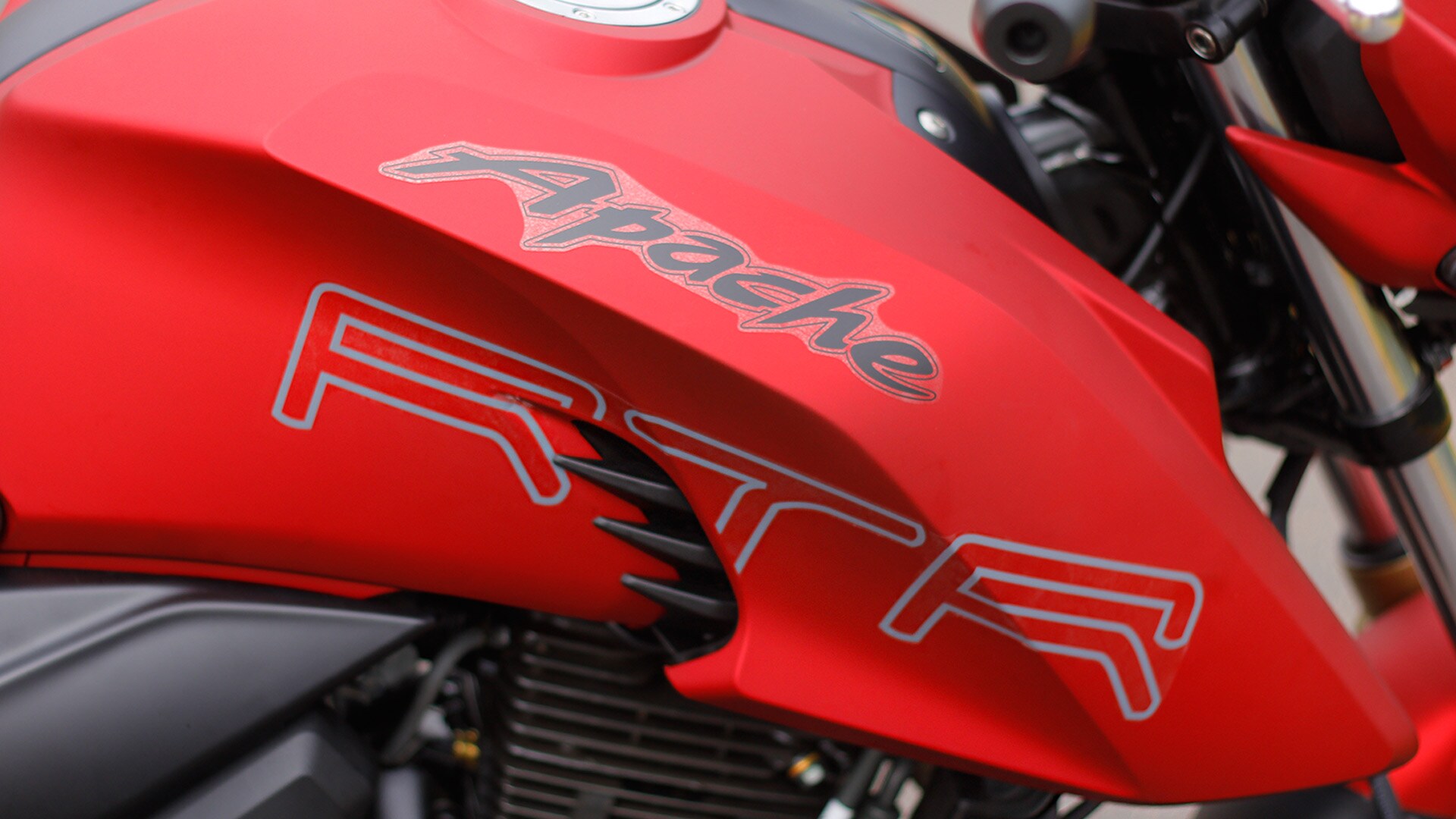 TVS Apache RTR 200 2016 STD