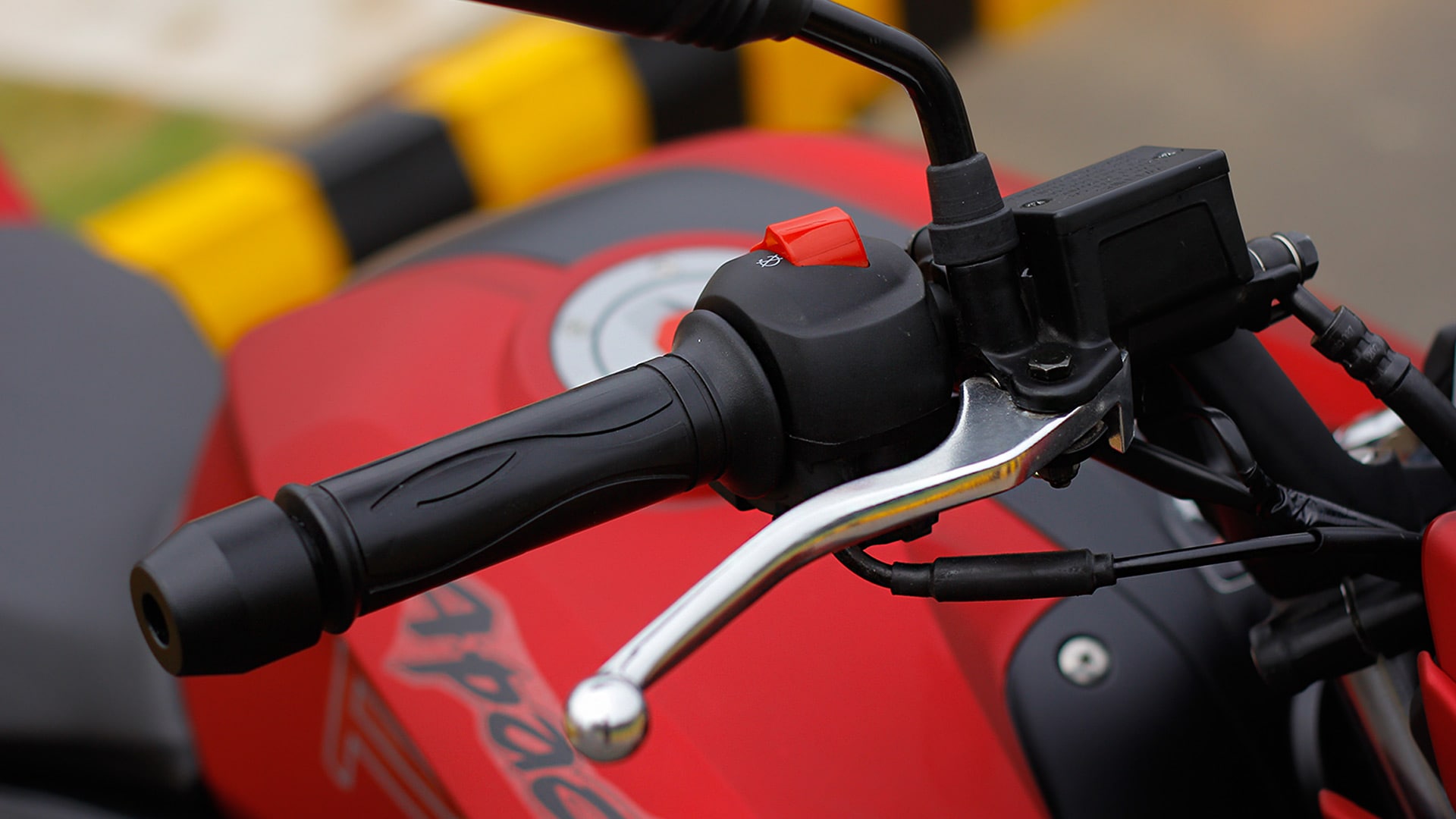TVS Apache RTR 200 2016 STD