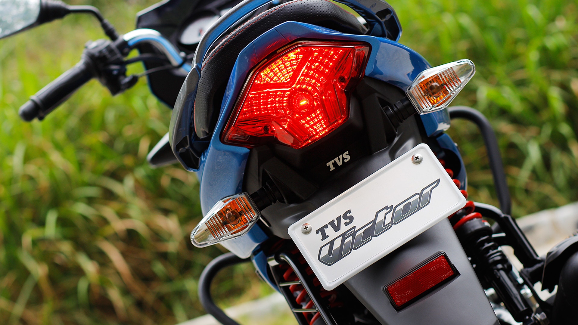 TVS Victor 2016 Disc