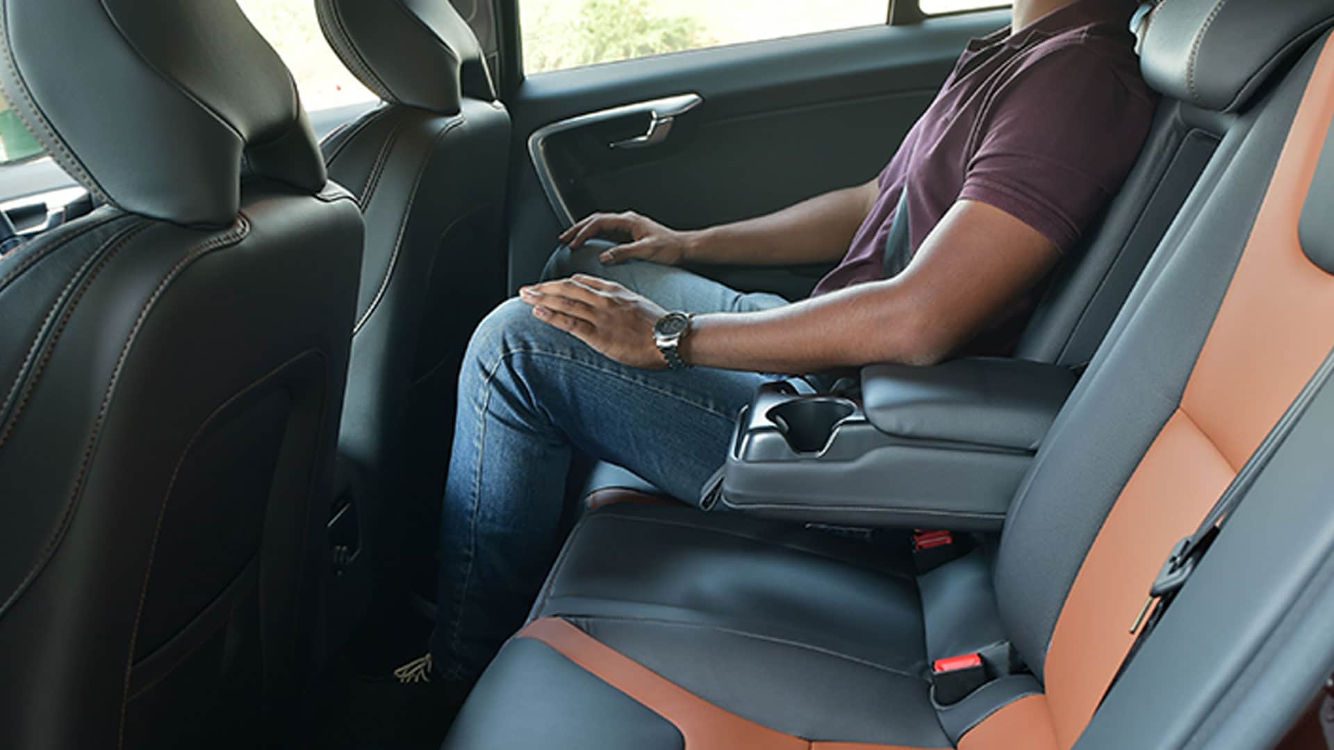 Volvo S60 Cross Country 2016 Inscription Compare