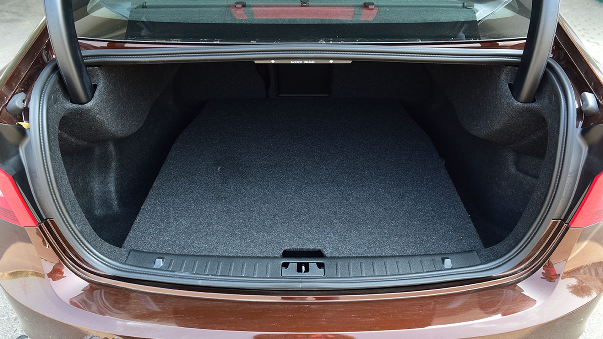 Volvo S60 Cross Country 2016 Inscription Compare