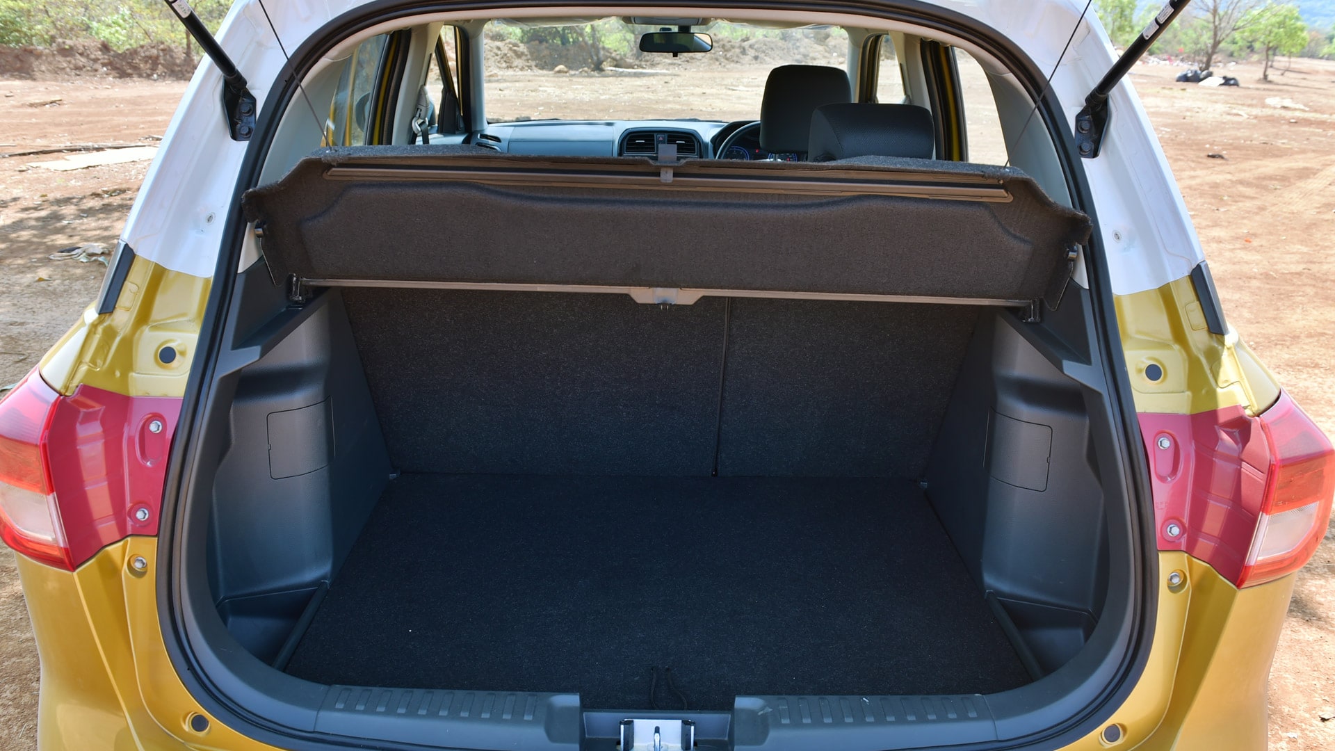 Maruti Suzuki Vitara Brezza 2016 ZDi Compare