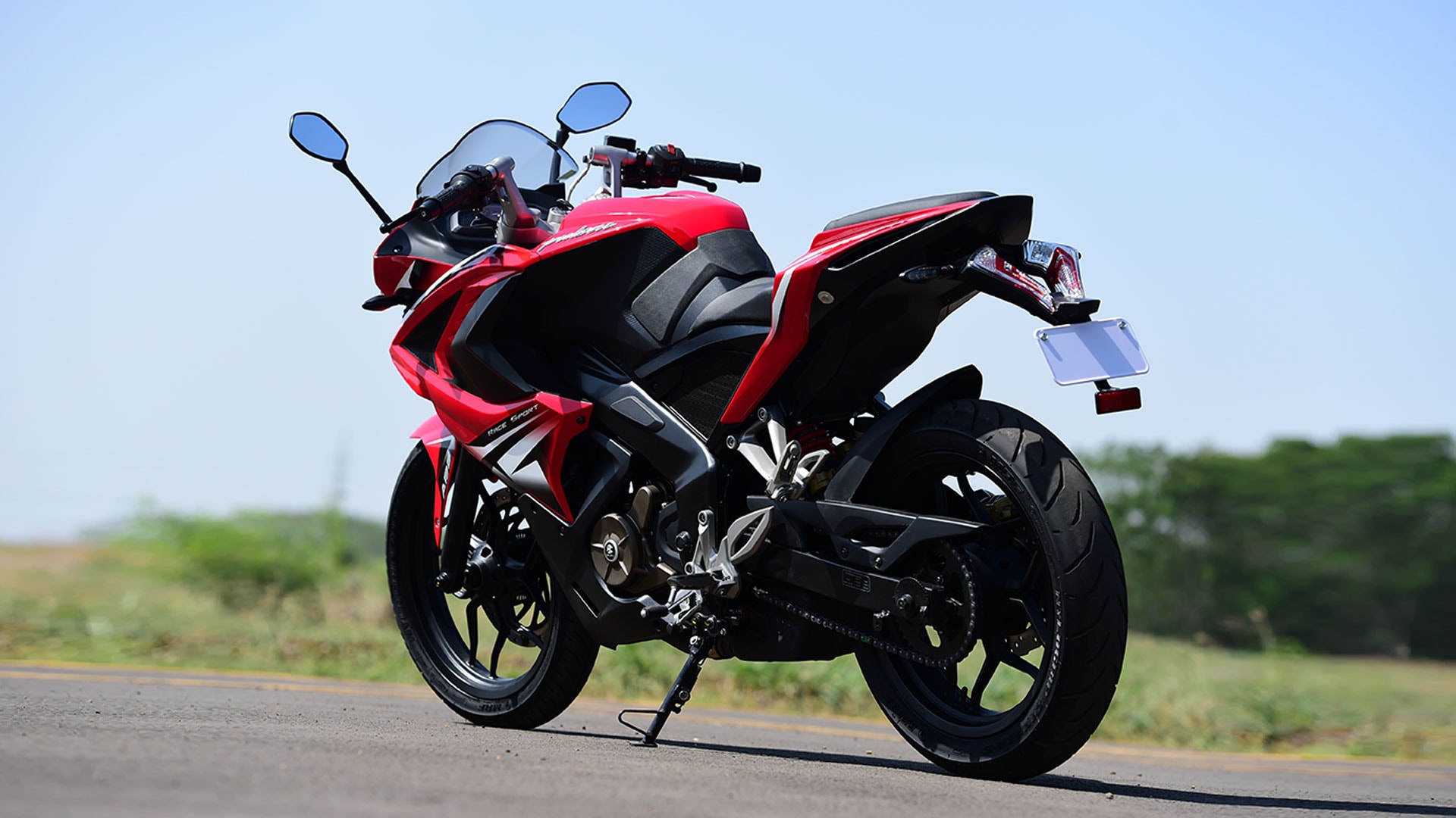 Bajaj Pulsar RS 200 2015 STD