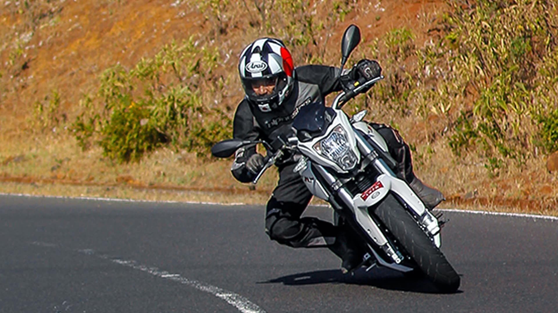 Benelli TNT 25 2015 STD