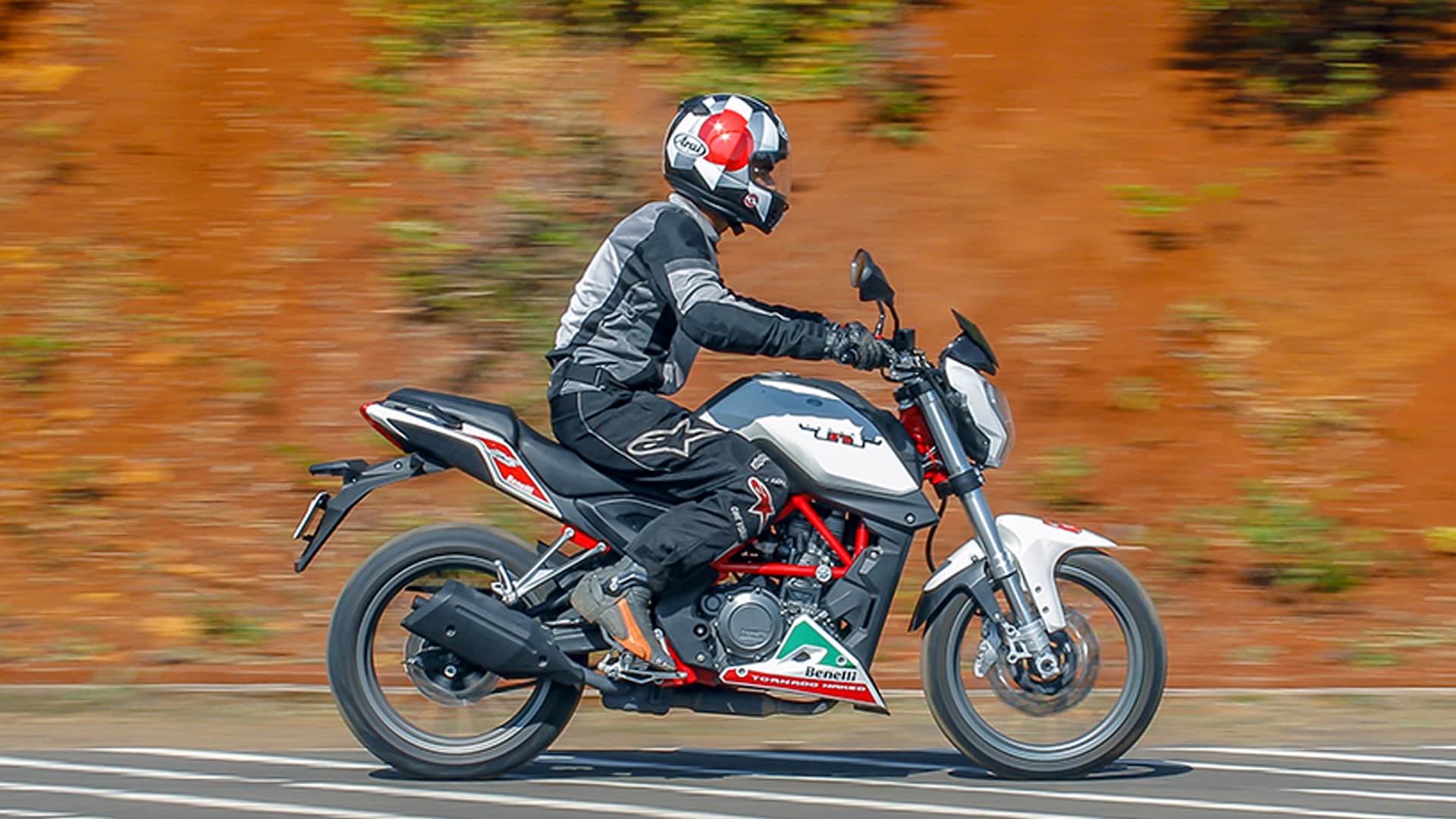 Benelli TNT 25 2015 STD