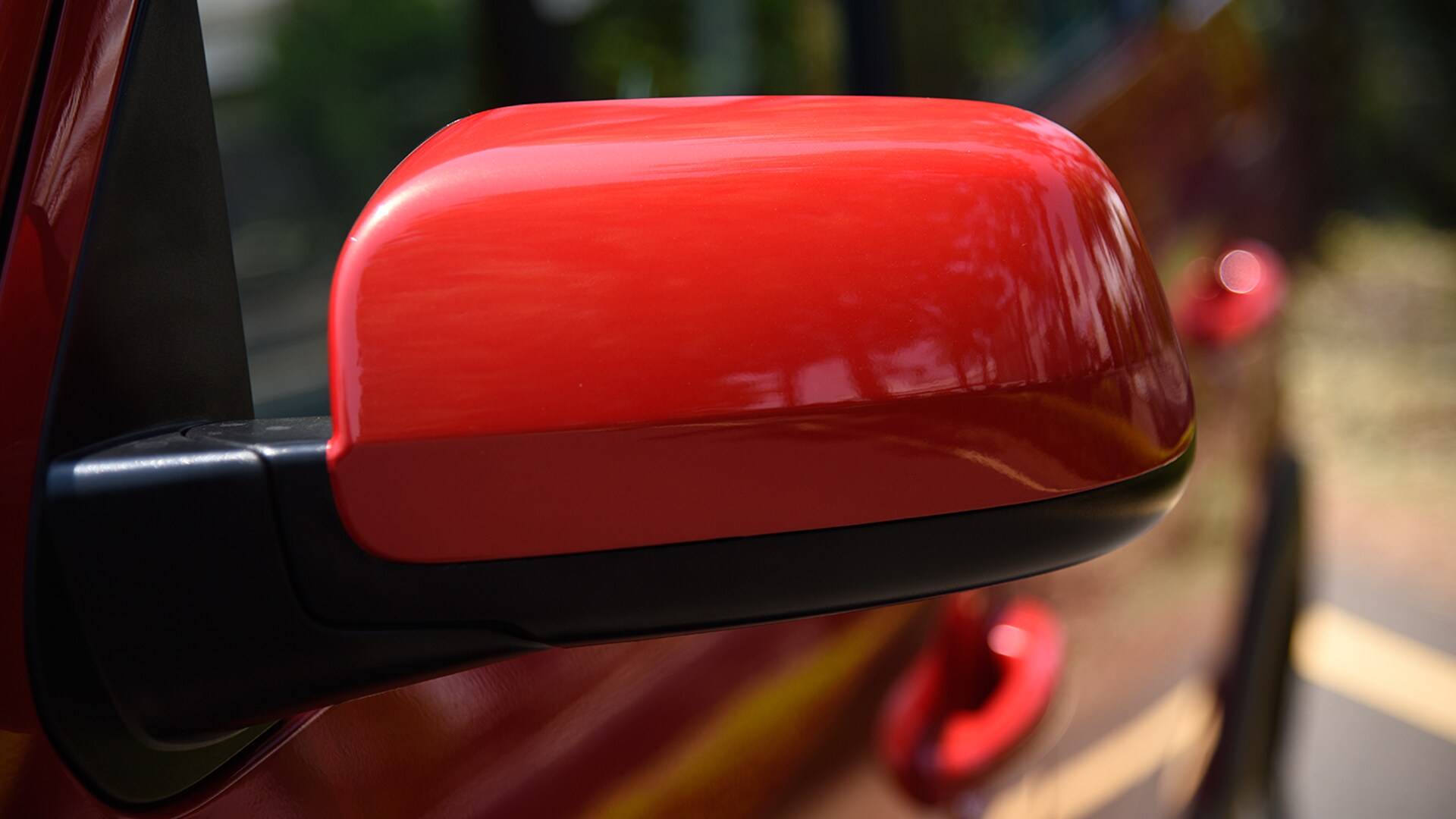 Mahindra Nuvosport 2016 N8 Exterior