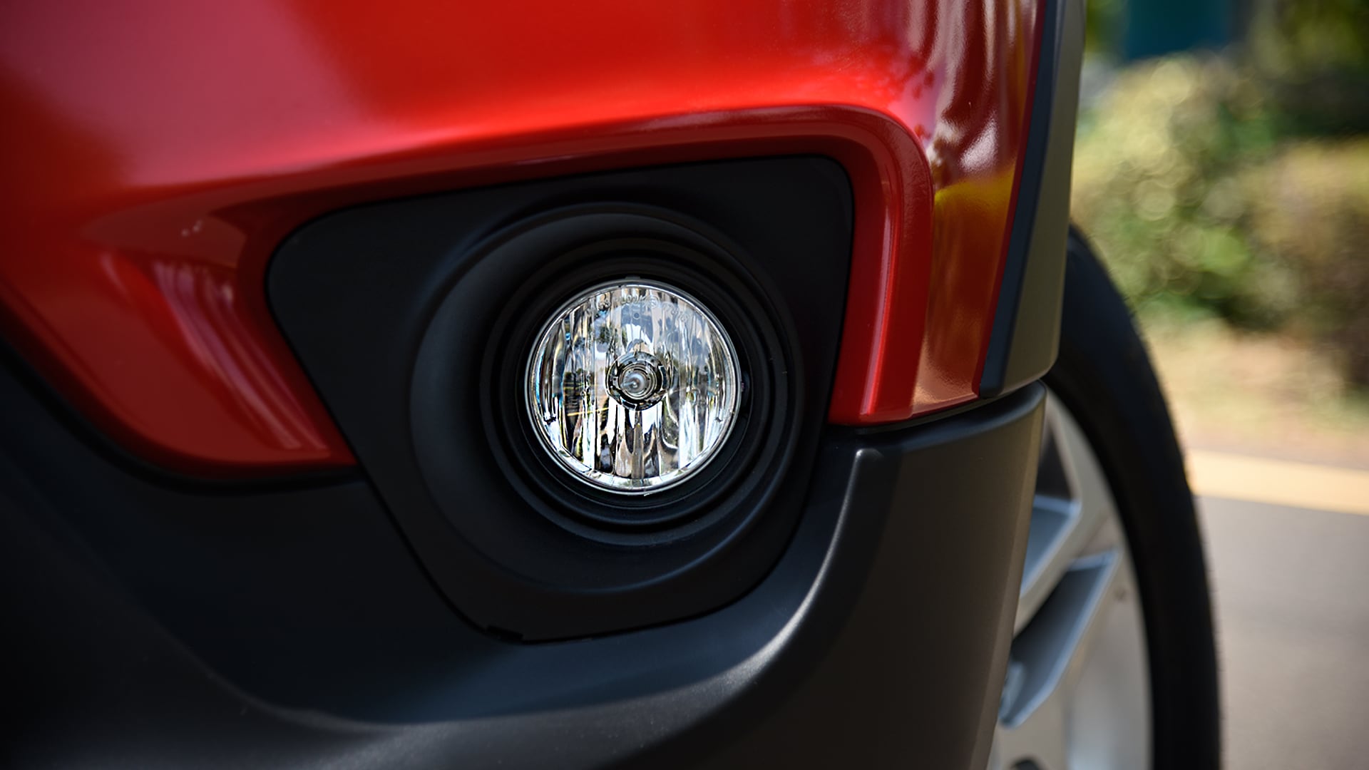 Mahindra Nuvosport 2016 N8 Exterior