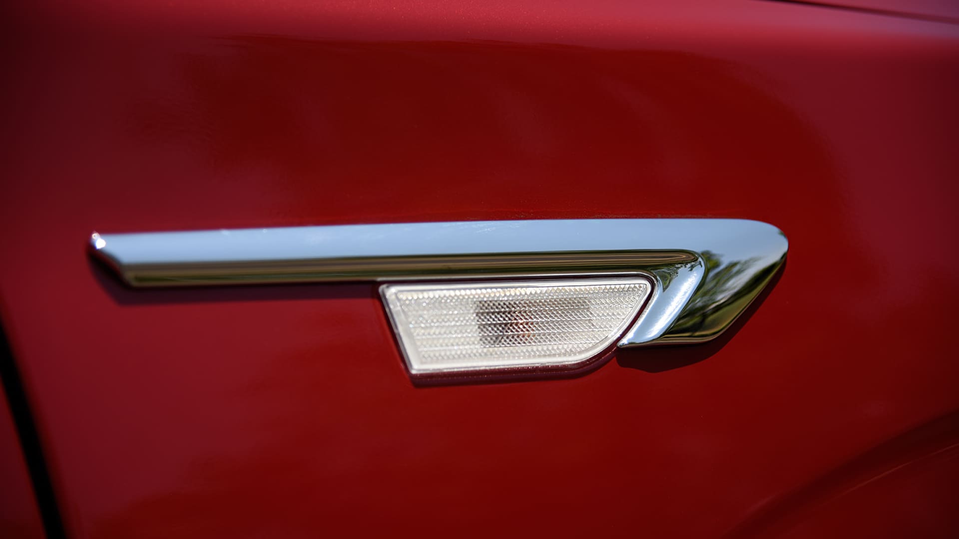 Mahindra Nuvosport 2016 N8 Exterior