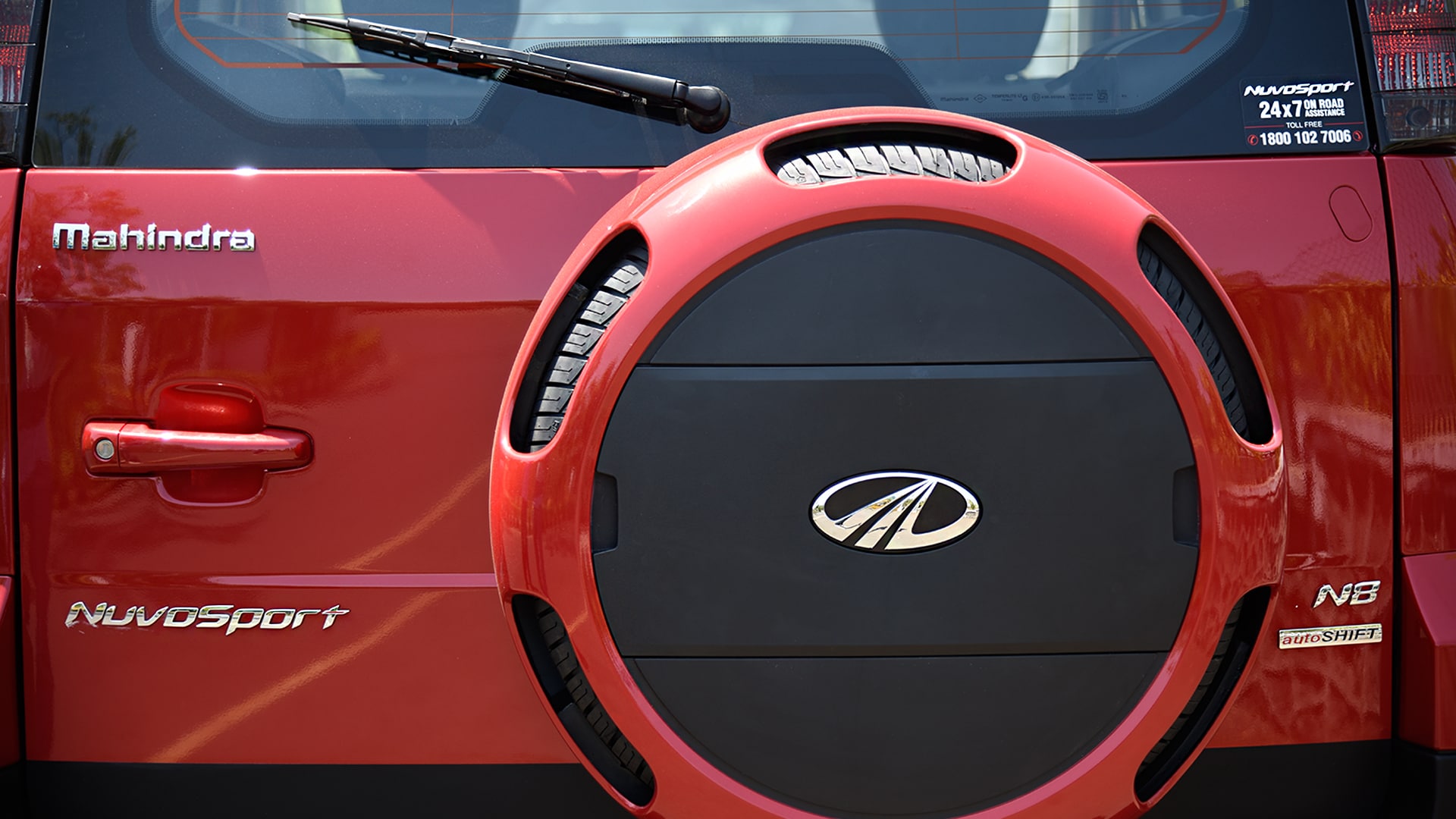 Mahindra Nuvosport 2016 N8 Exterior