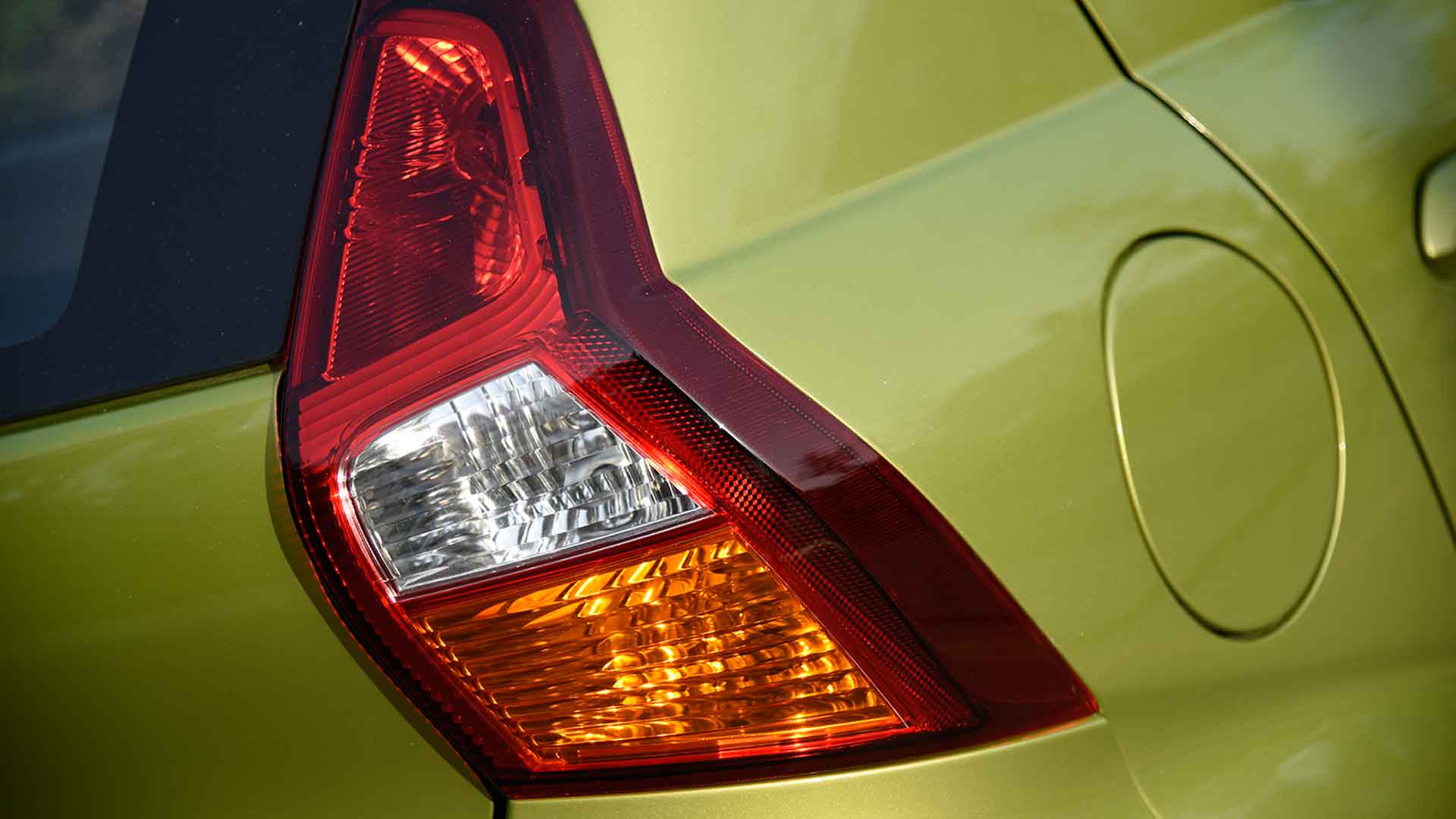 Datsun Redigo 2016 Std Exterior