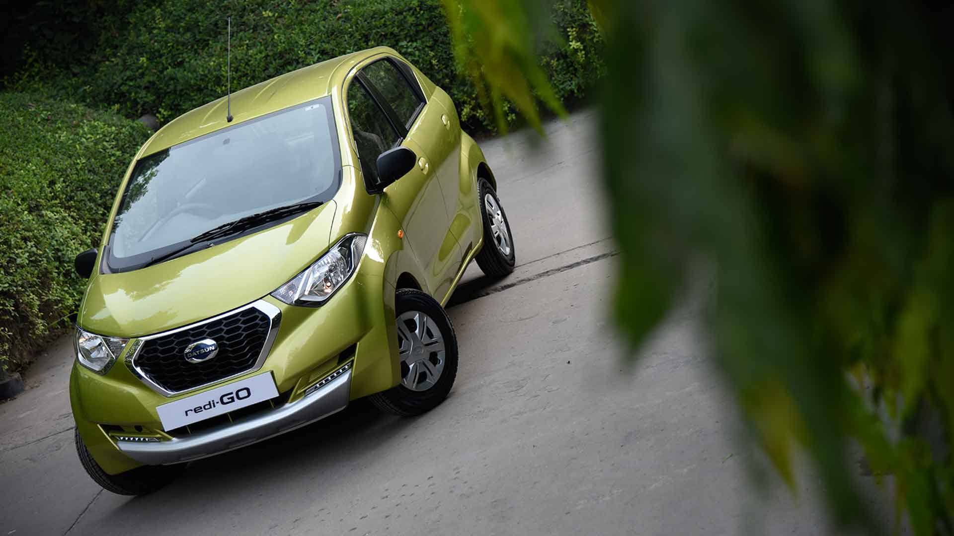 Datsun Redigo 2016 Std Exterior
