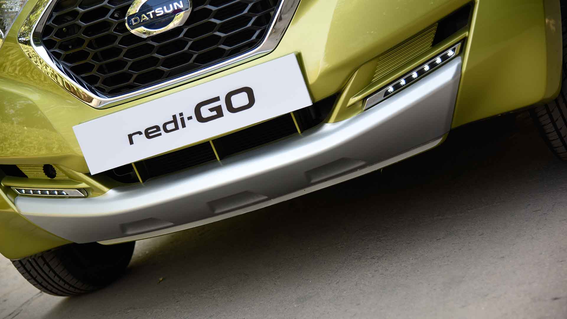 Datsun Redigo 2016 Std Exterior