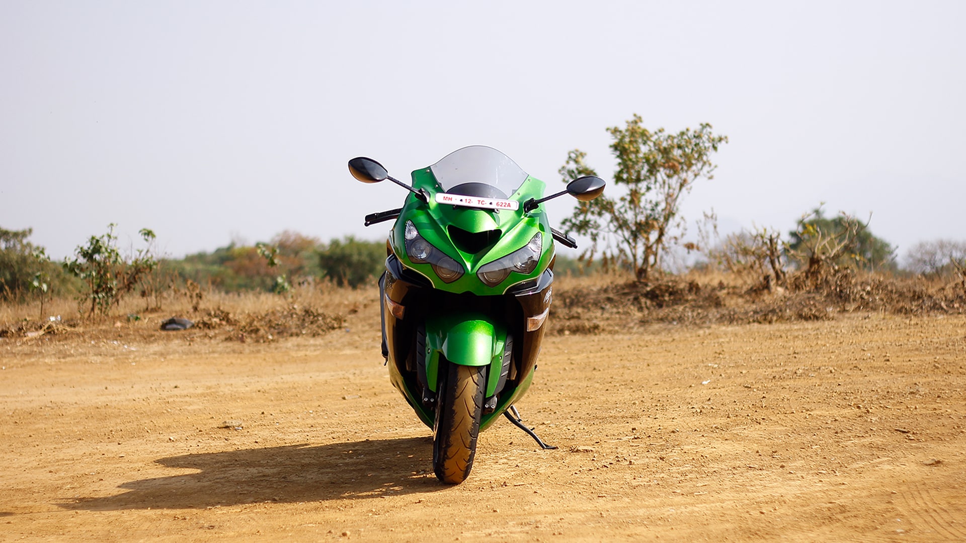 Kawasaki Ninja ZX-14R 2016 STD Compare Bike Photos - Overdrive