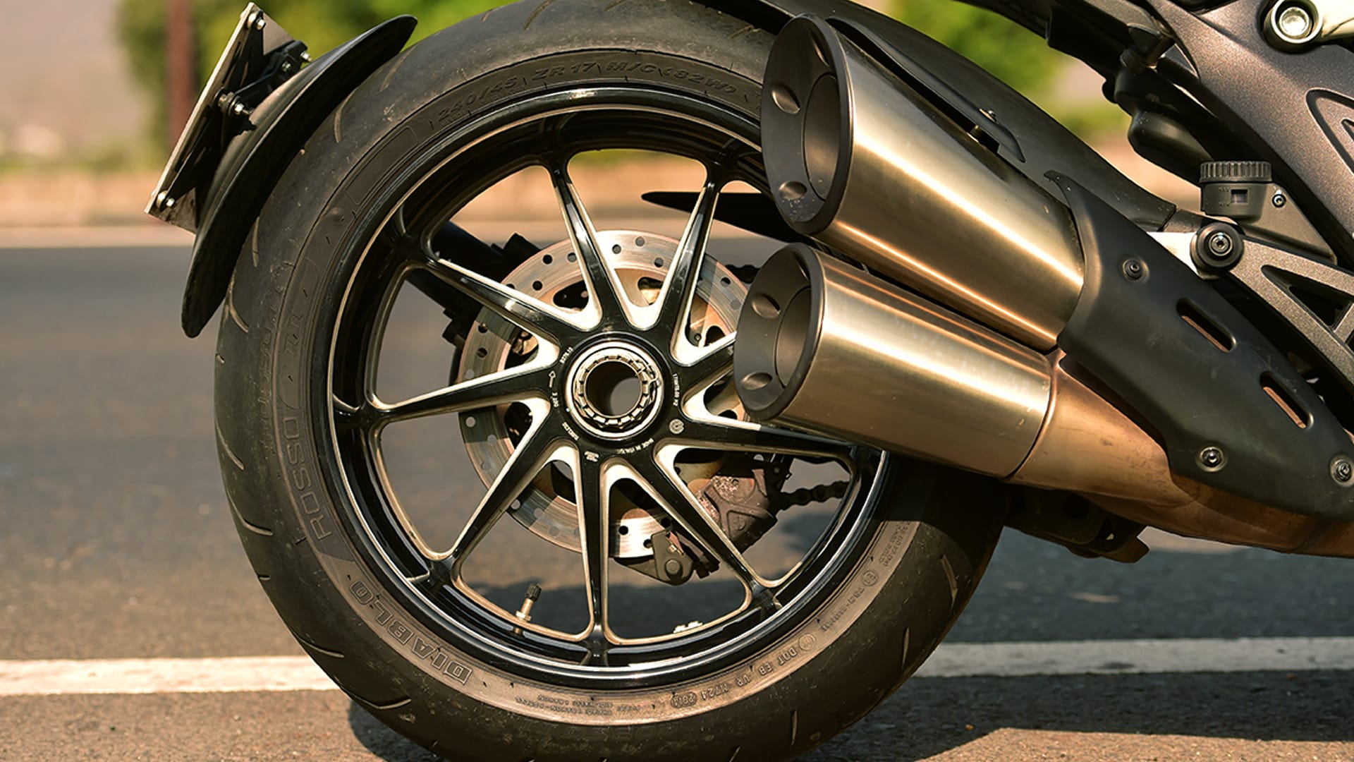 Ducati Diavel 2015 Carbon