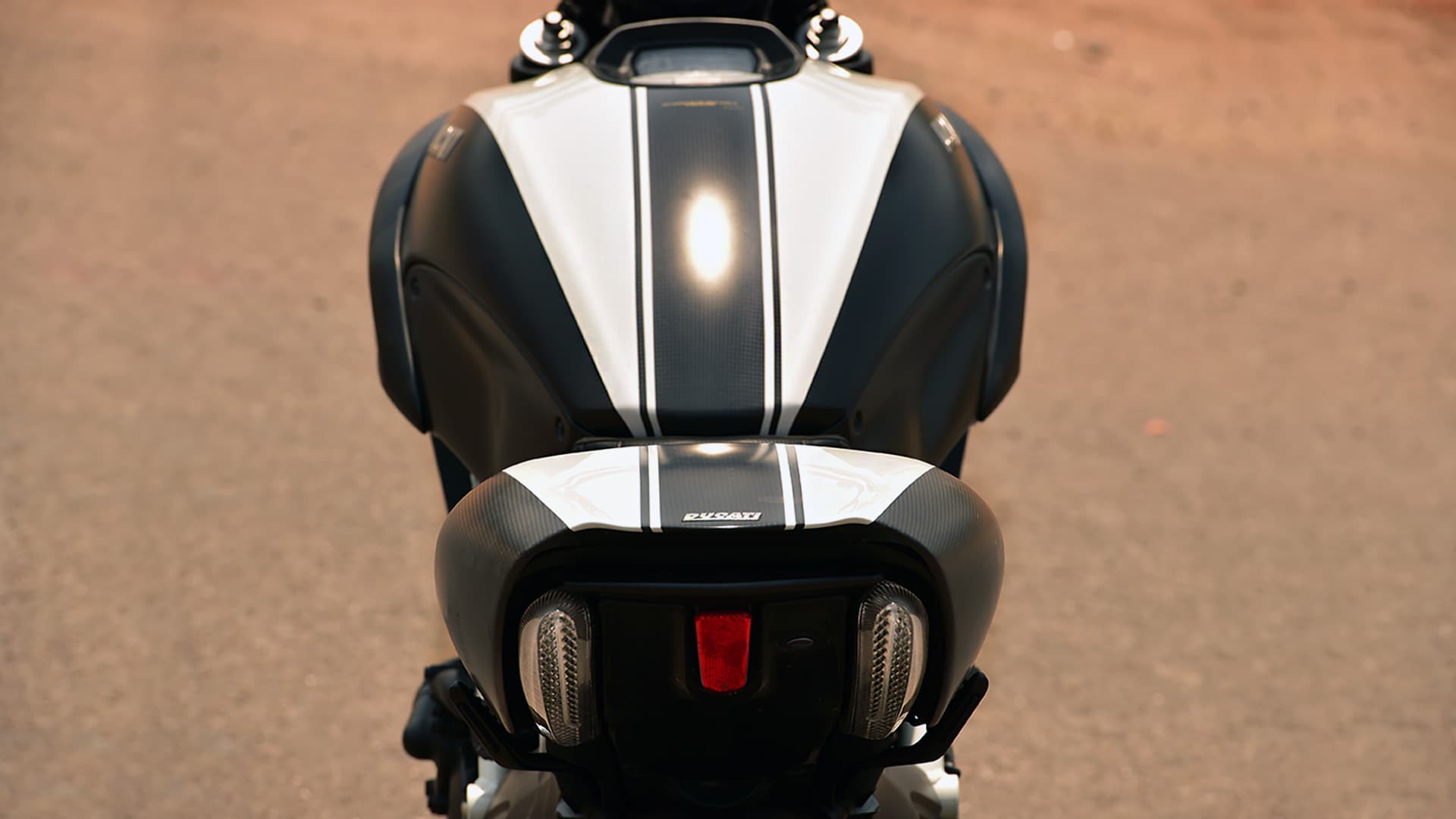 Ducati Diavel 2015 Carbon